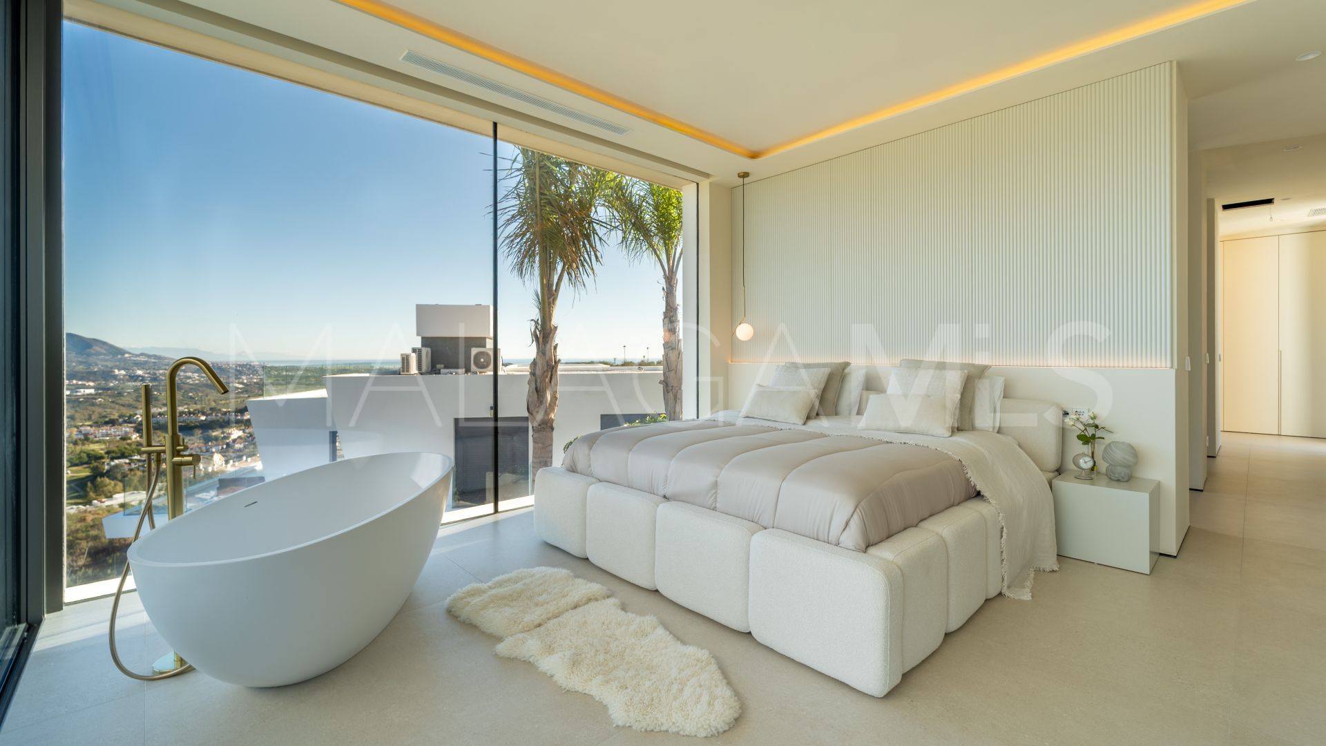 For sale villa with 5 bedrooms in La Cala Golf Resort