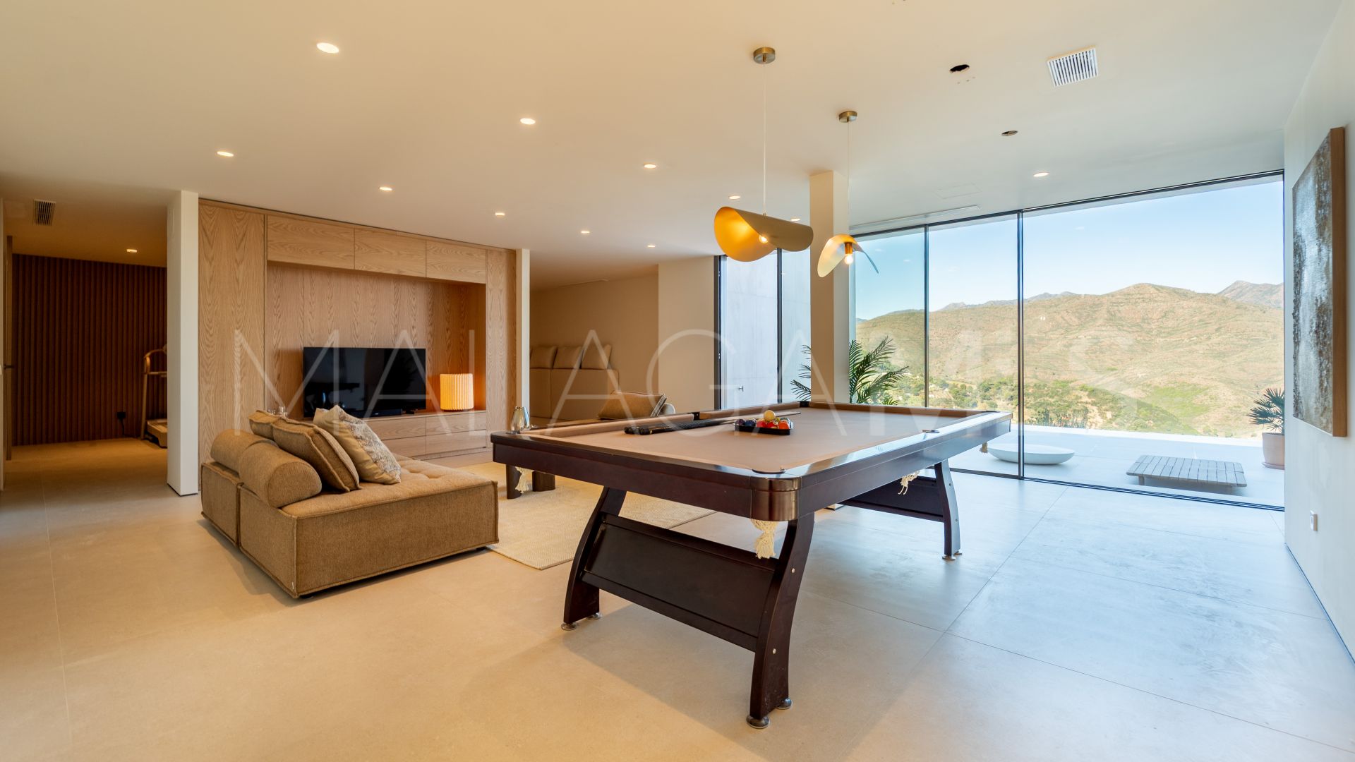 For sale villa with 5 bedrooms in La Cala Golf Resort