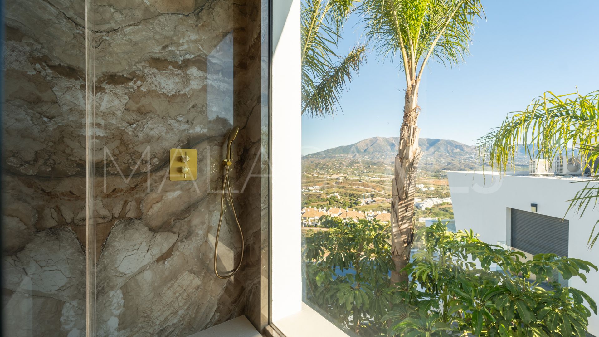 For sale villa with 5 bedrooms in La Cala Golf Resort