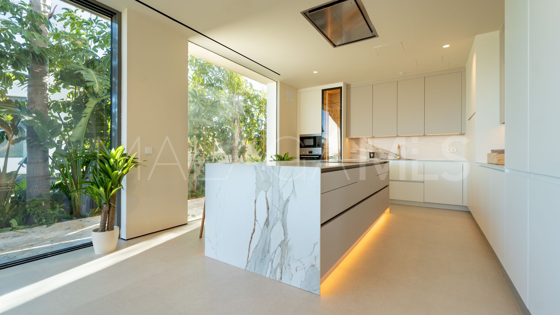 For sale villa with 5 bedrooms in La Cala Golf Resort