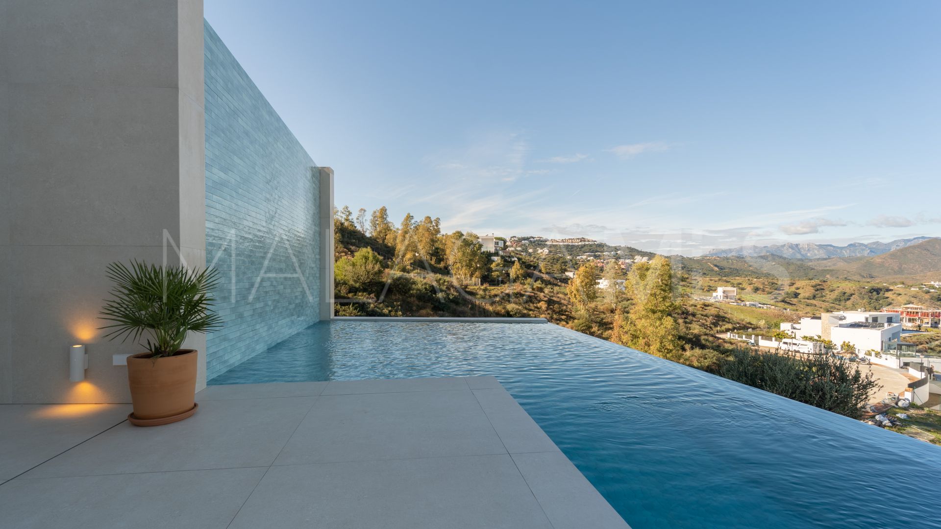 For sale villa with 5 bedrooms in La Cala Golf Resort