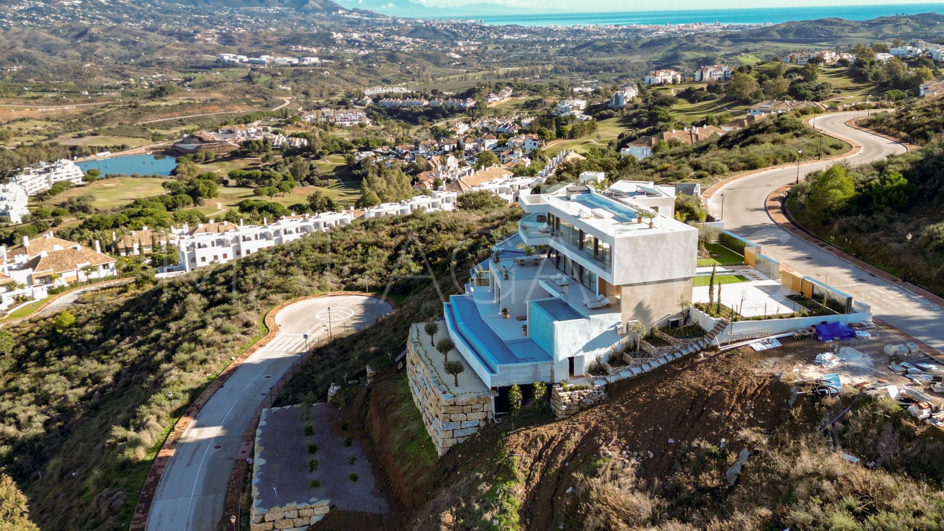 For sale villa with 5 bedrooms in La Cala Golf Resort