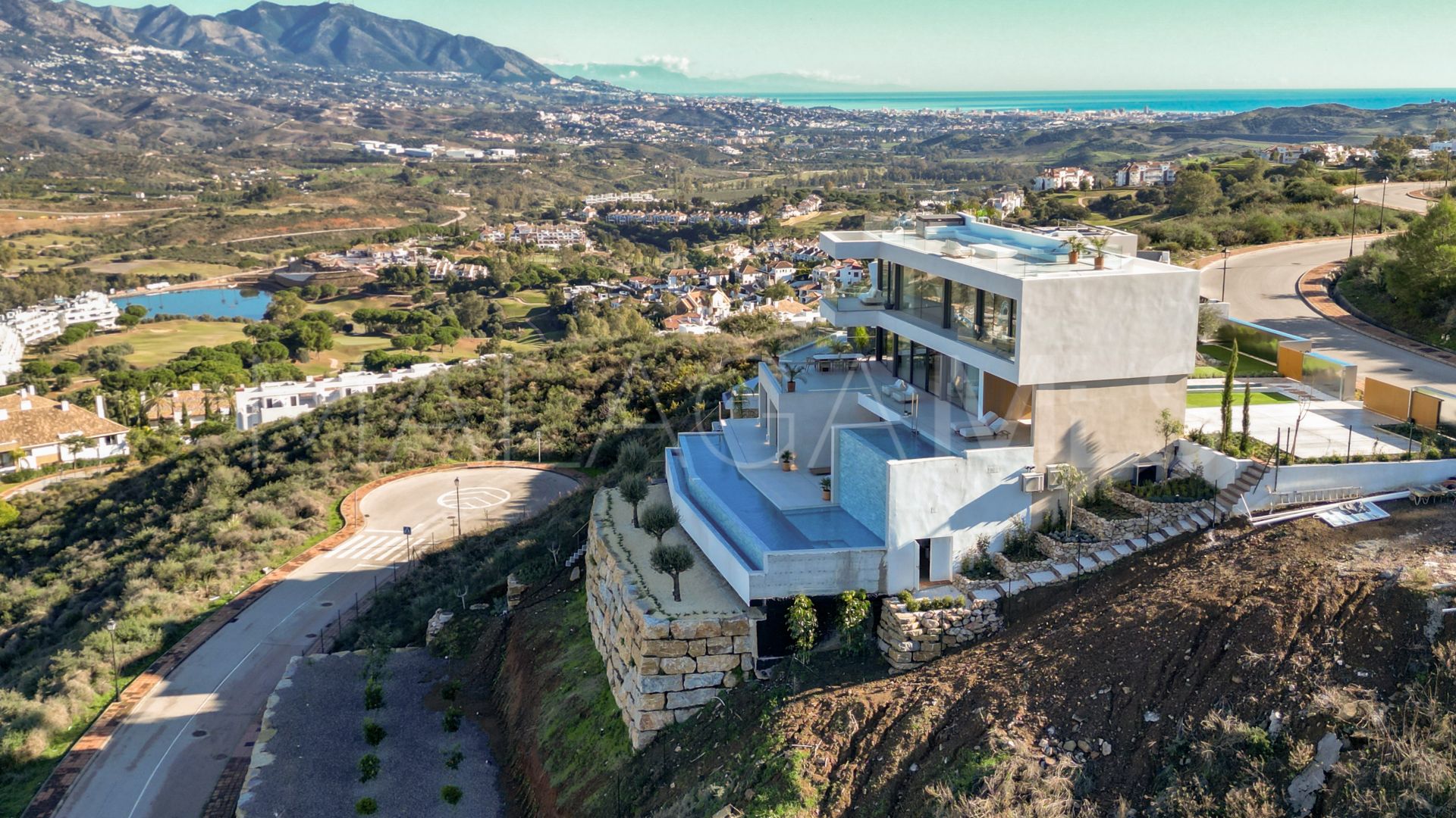 For sale villa with 5 bedrooms in La Cala Golf Resort