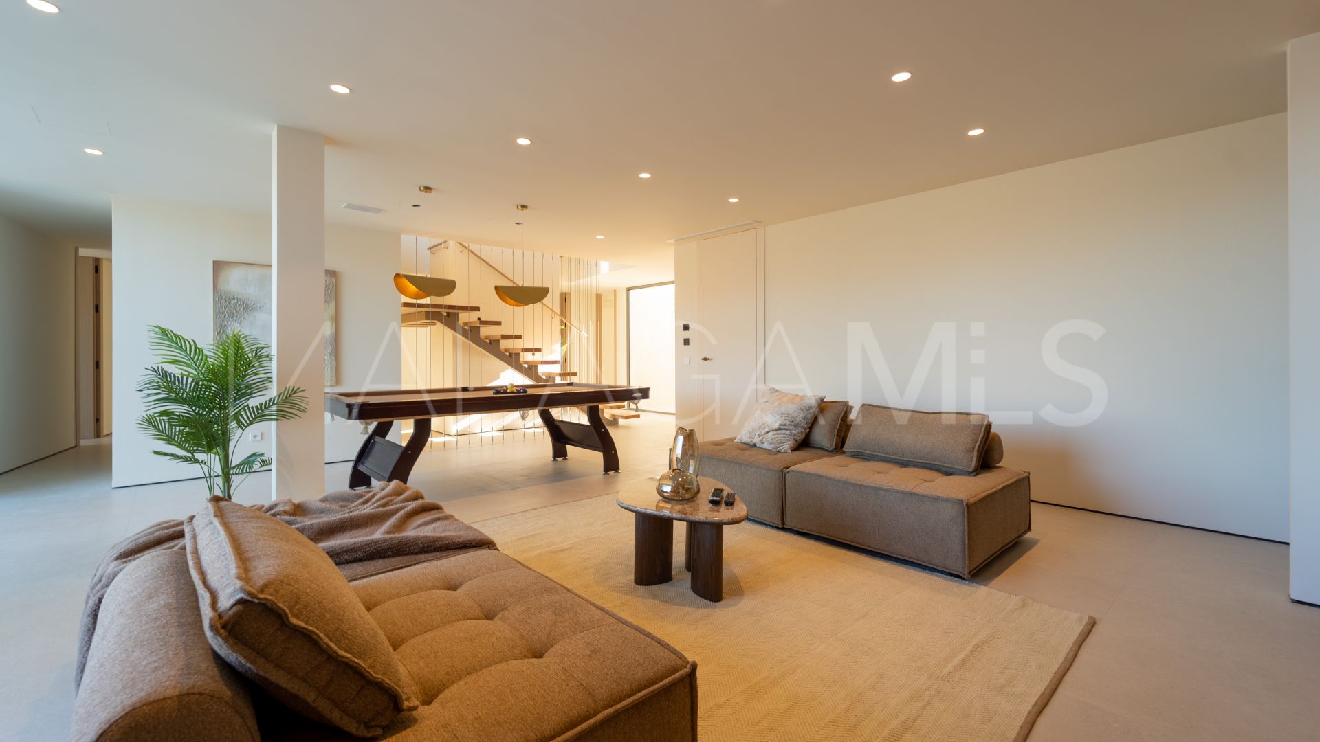 For sale villa with 5 bedrooms in La Cala Golf Resort