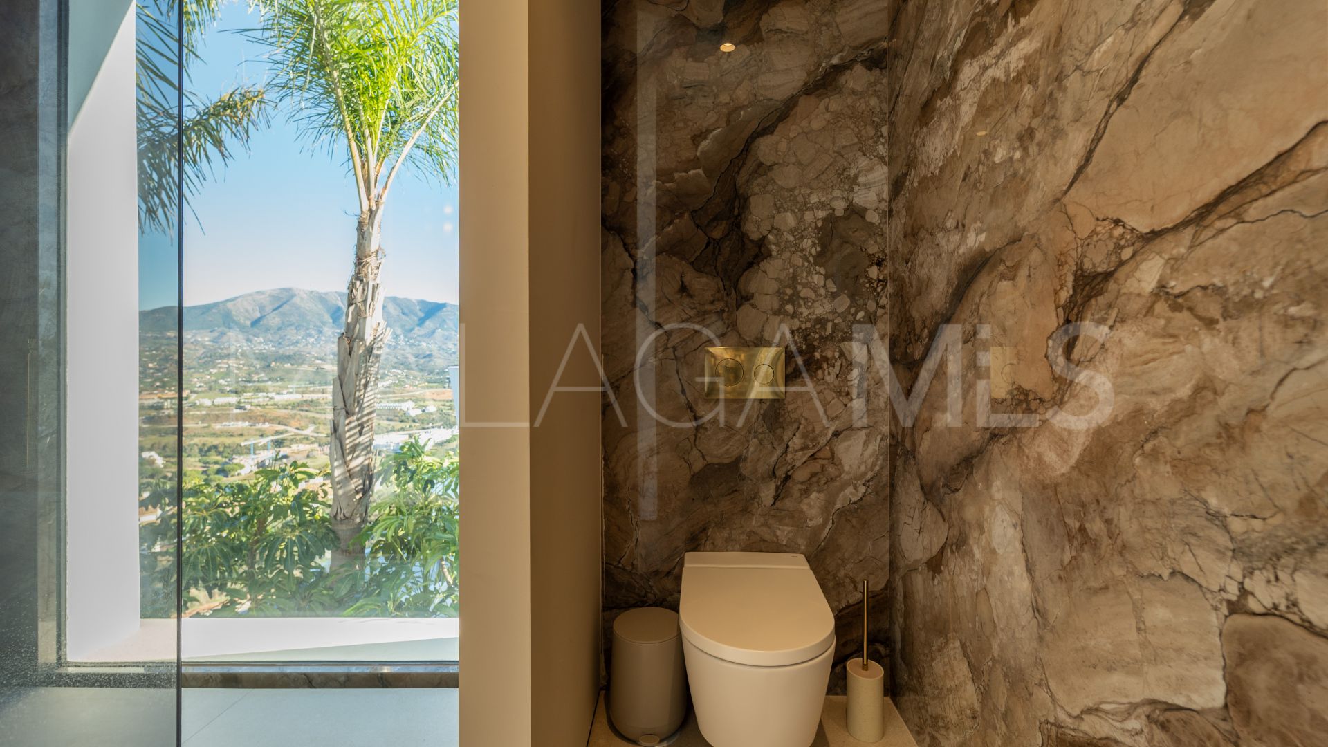 For sale villa with 5 bedrooms in La Cala Golf Resort