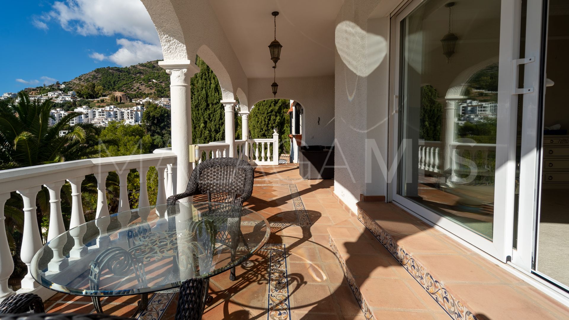 Villa for sale in Mijas