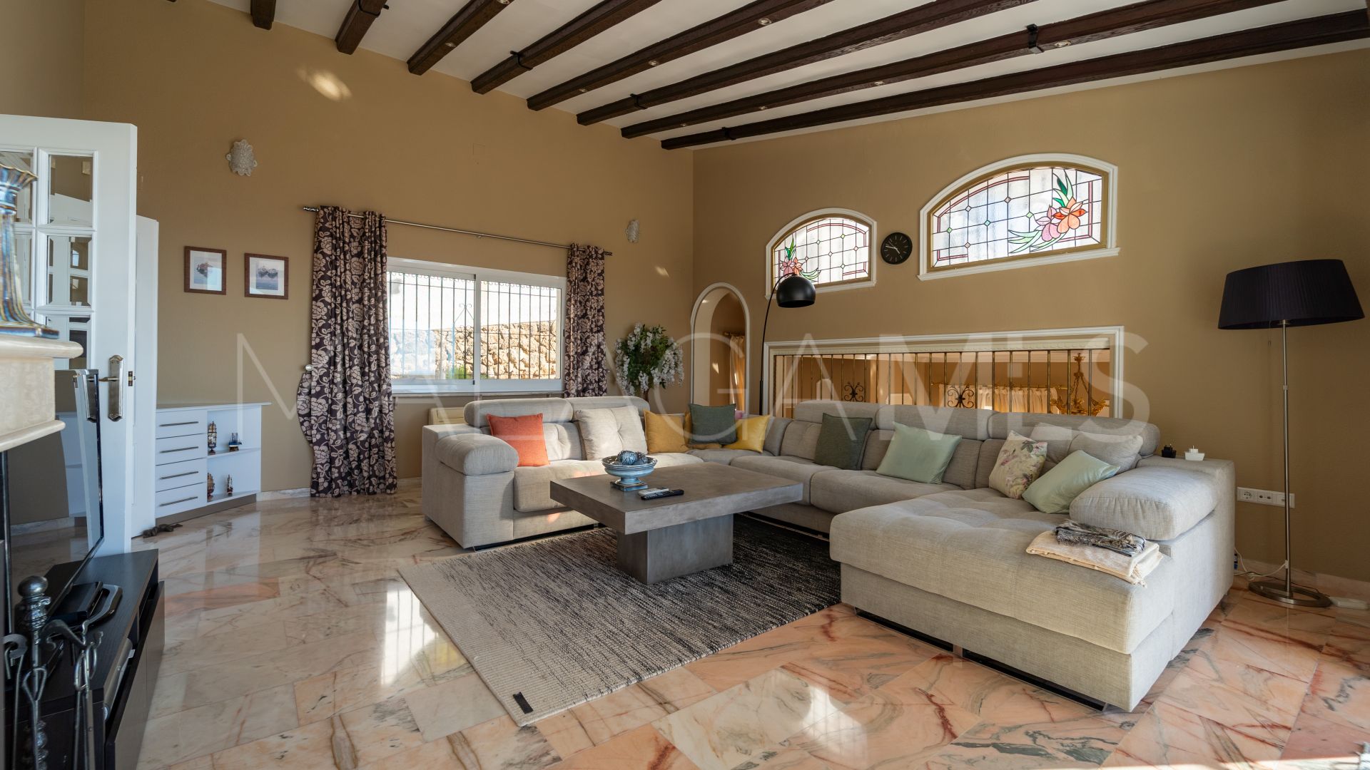 Villa for sale in Mijas