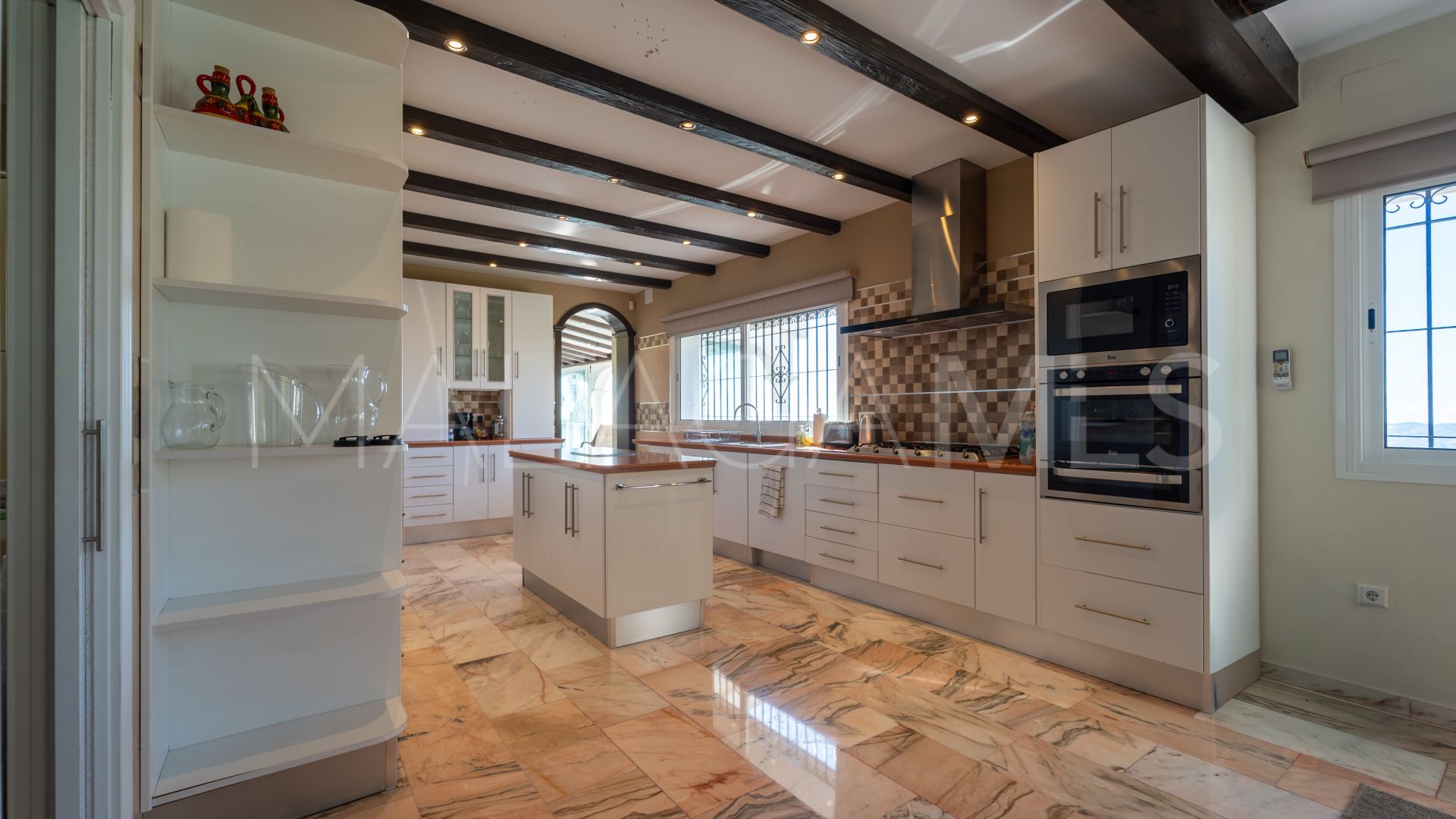 Villa for sale in Mijas