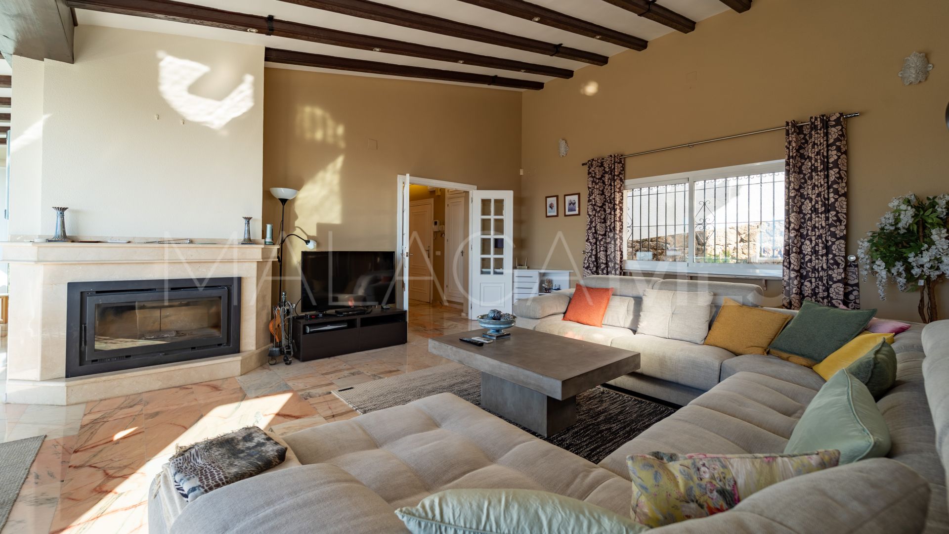 Villa for sale in Mijas