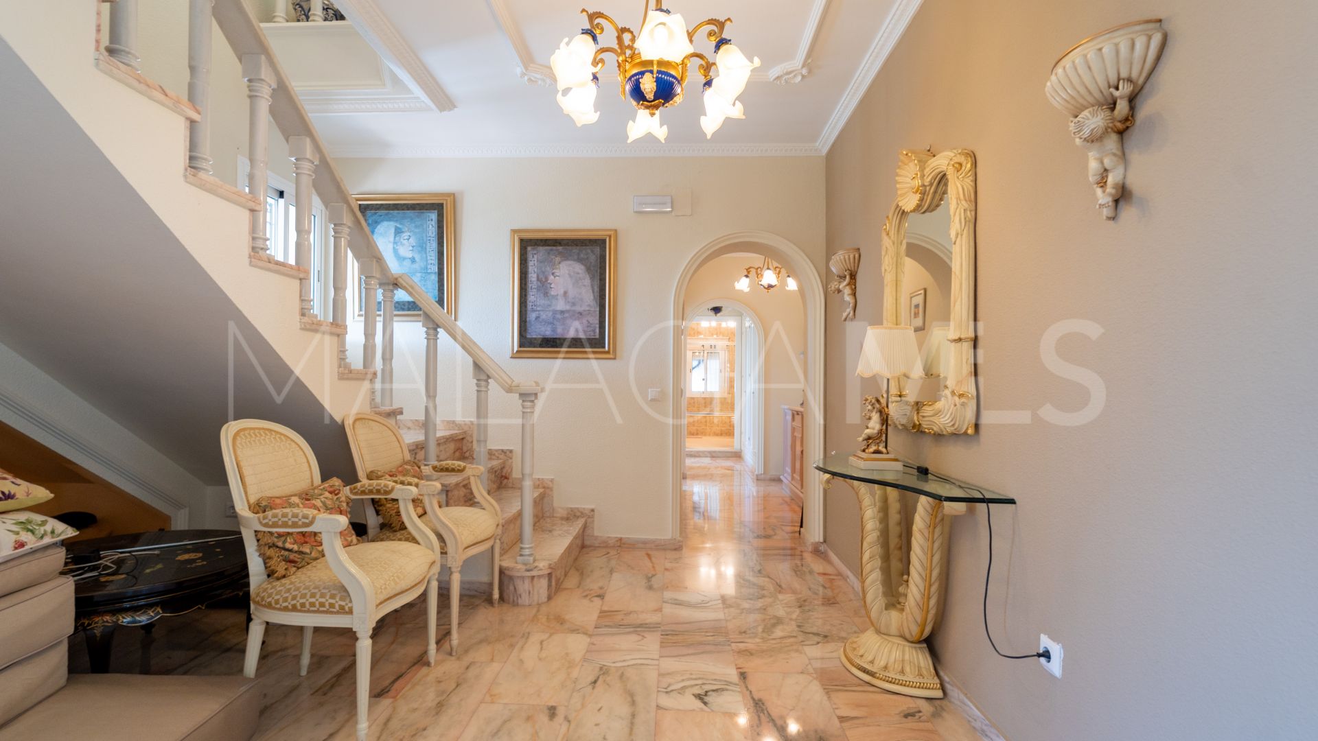 Villa for sale in Mijas