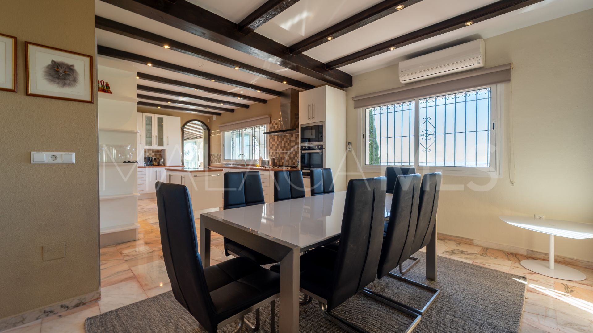 Villa for sale in Mijas