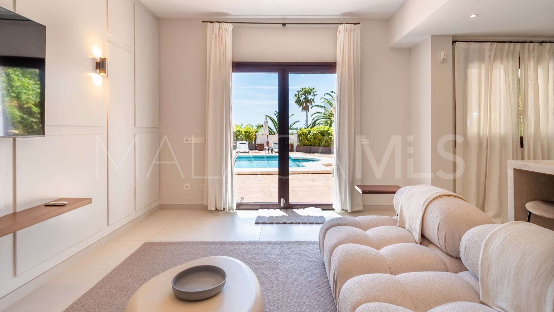 Se vende villa in El Rosario with 6 bedrooms