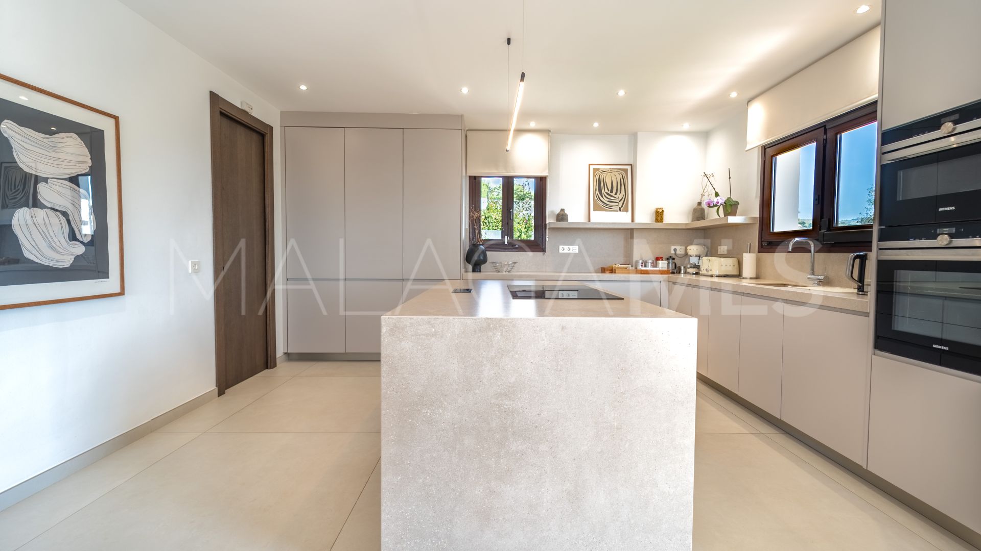 Se vende villa in El Rosario with 6 bedrooms
