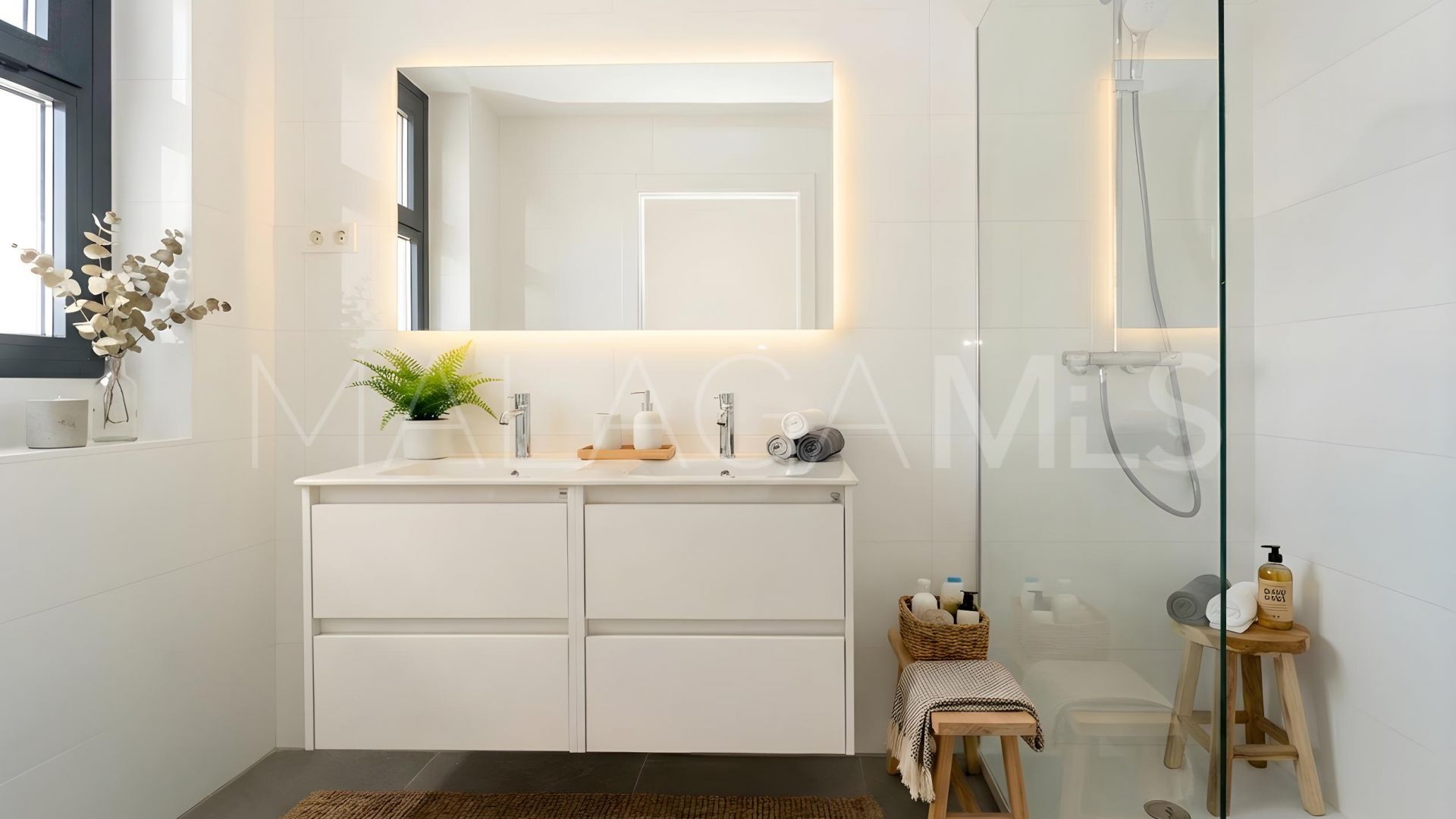 For sale El Chaparral 2 bedrooms apartment