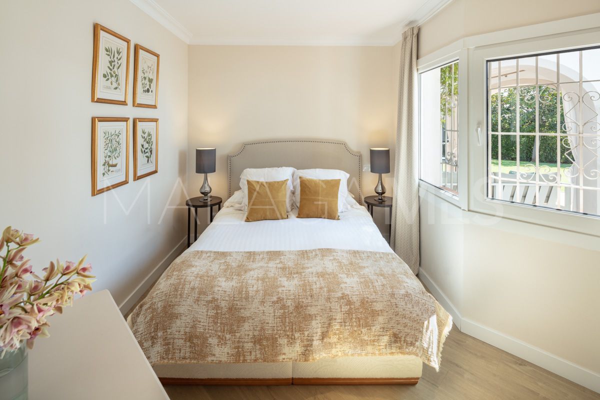 Villa for sale in Marbella East with 5 bedrooms