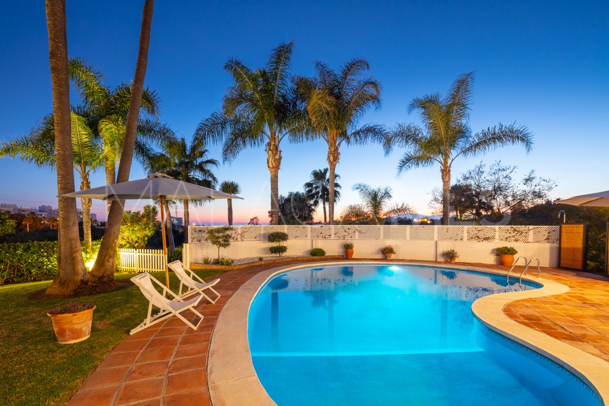 Villa for sale in Marbella East with 5 bedrooms