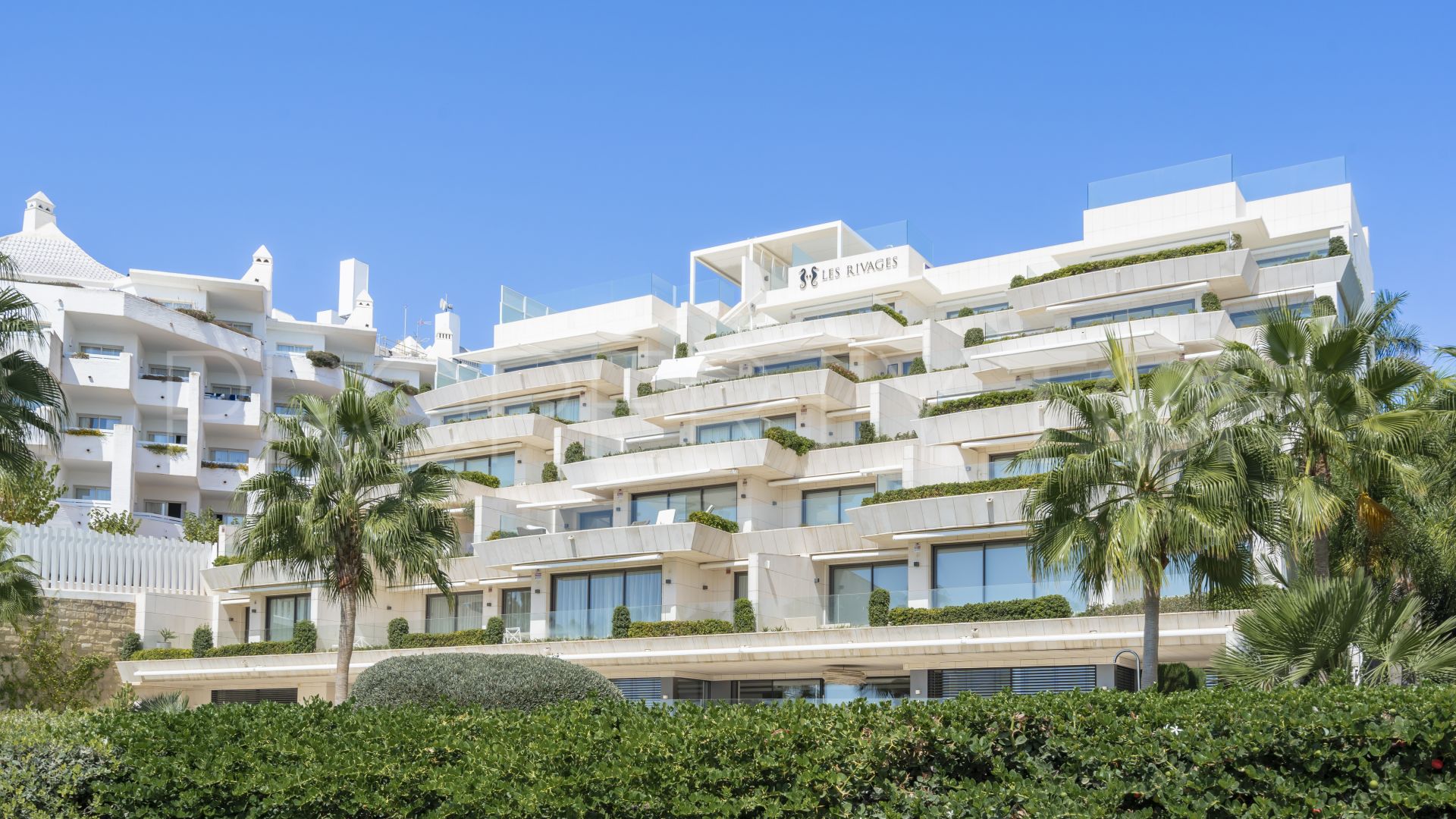 For sale apartment in Estepona Playa