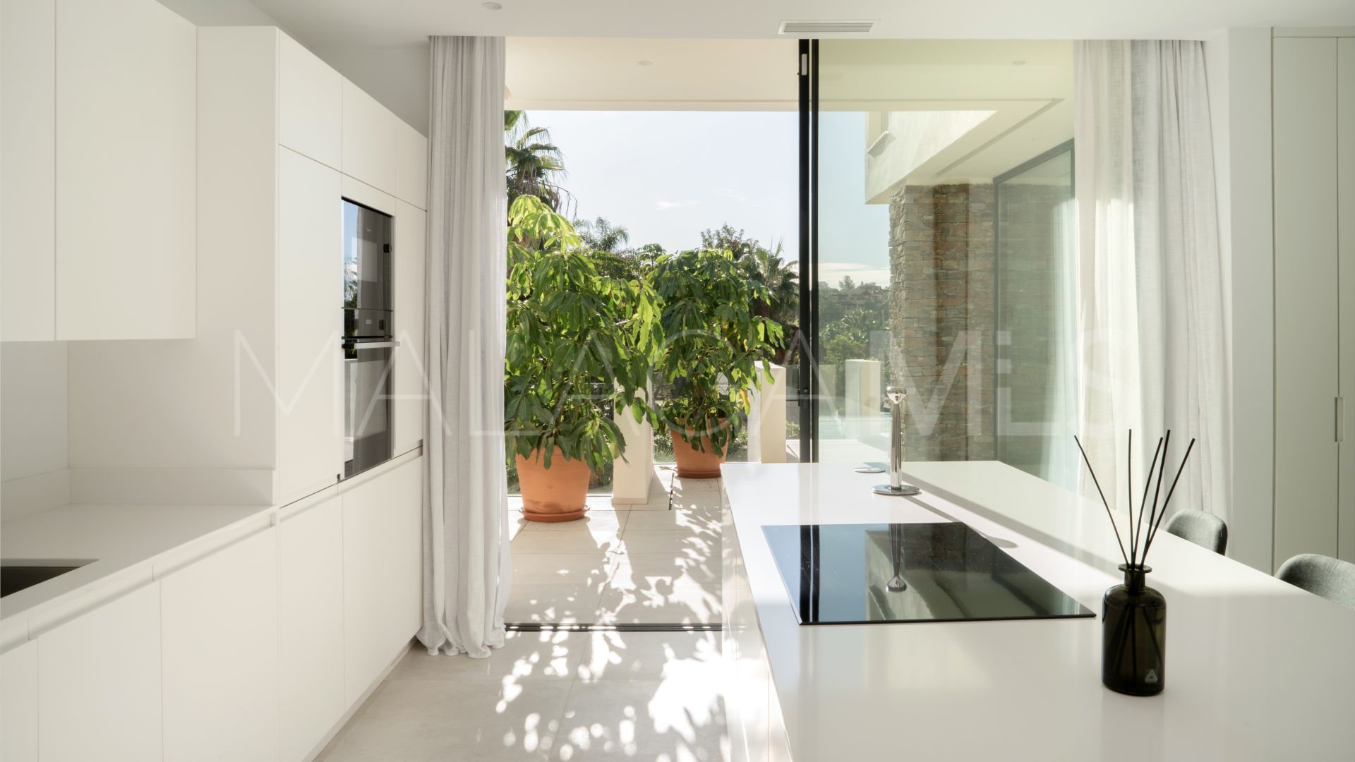 Se vende villa in El Campanario with 4 bedrooms