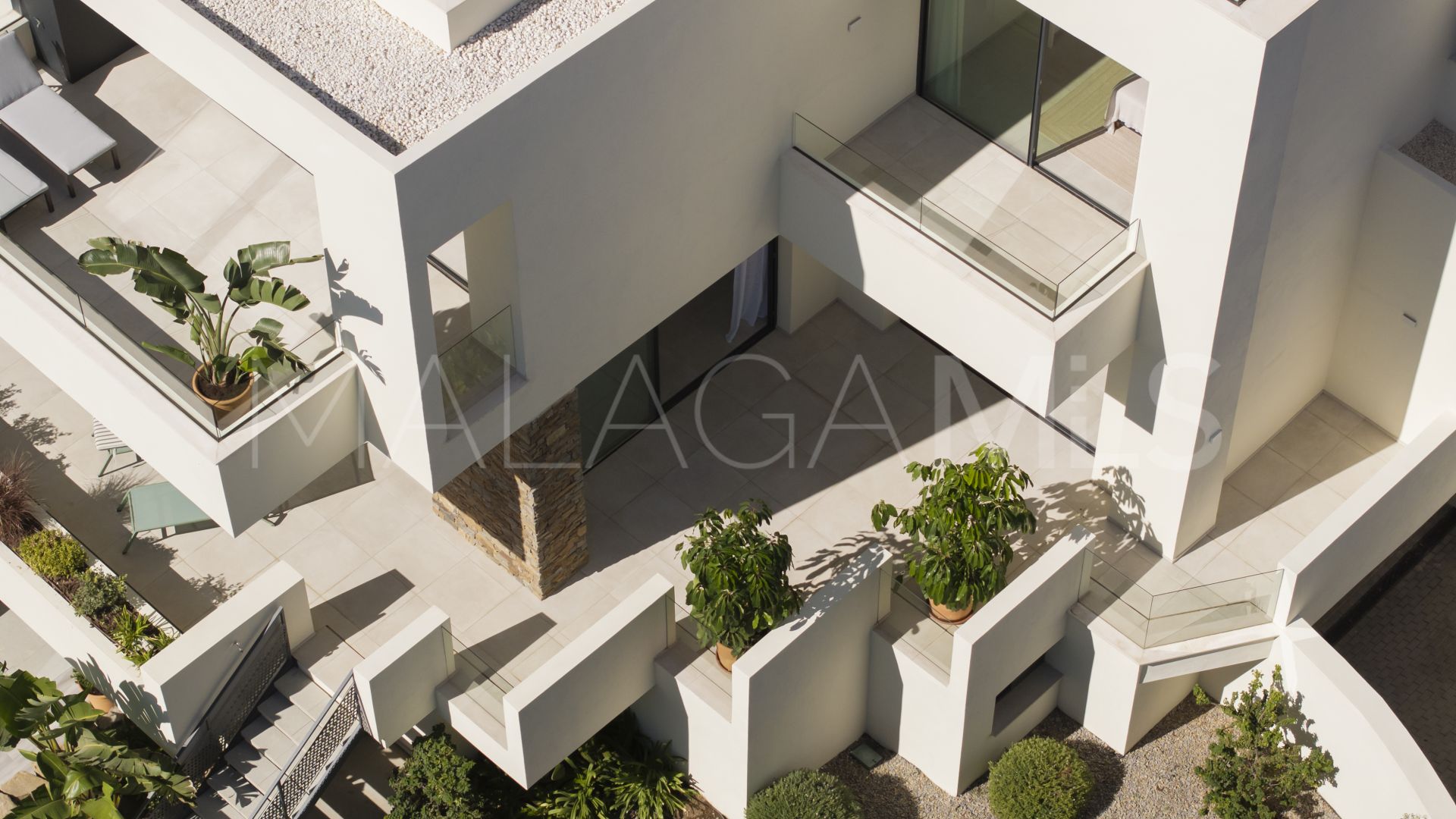 Se vende villa in El Campanario with 4 bedrooms