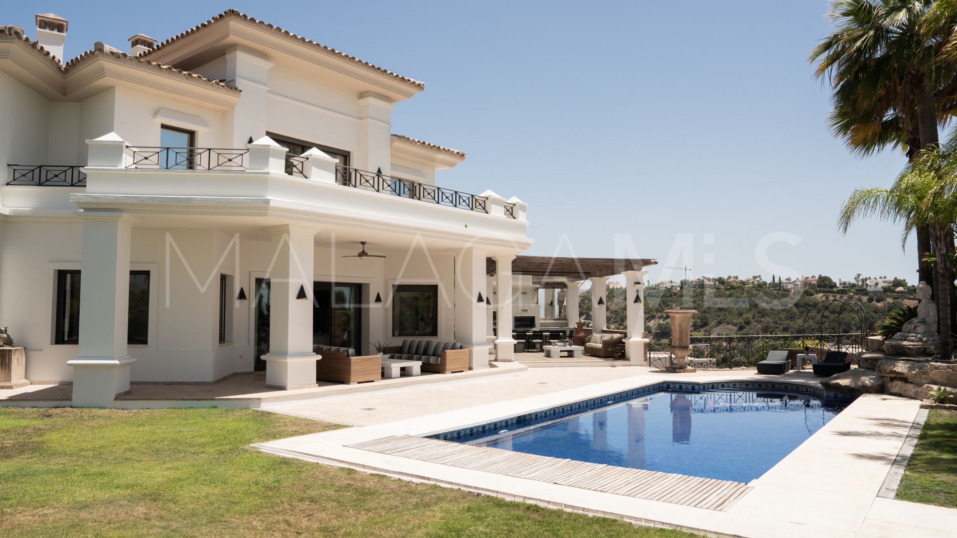 Villa in Los Arqueros for sale