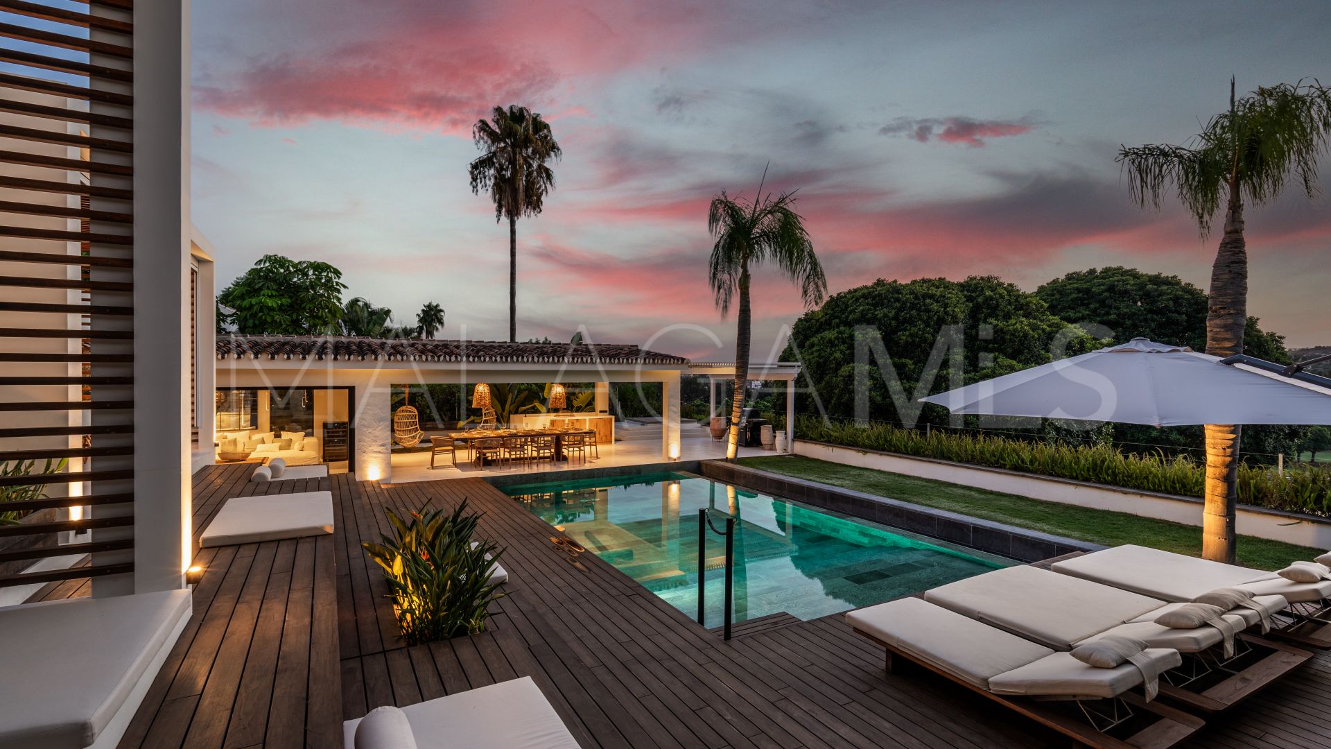 Se vende villa in Los Naranjos Golf