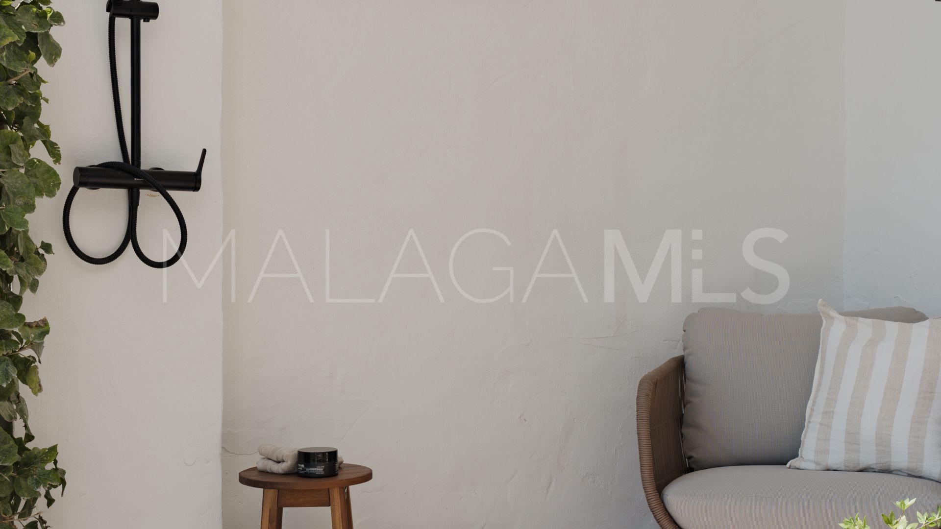 Apartment in La Quinta Village for sale