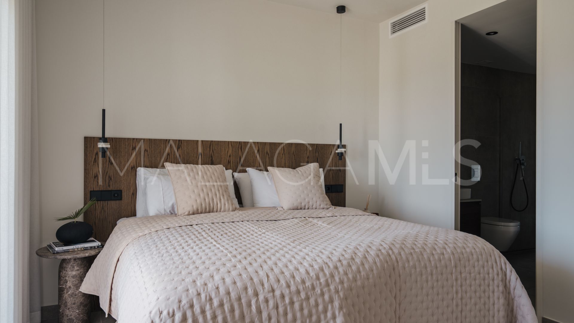 Apartment in La Quinta Village for sale