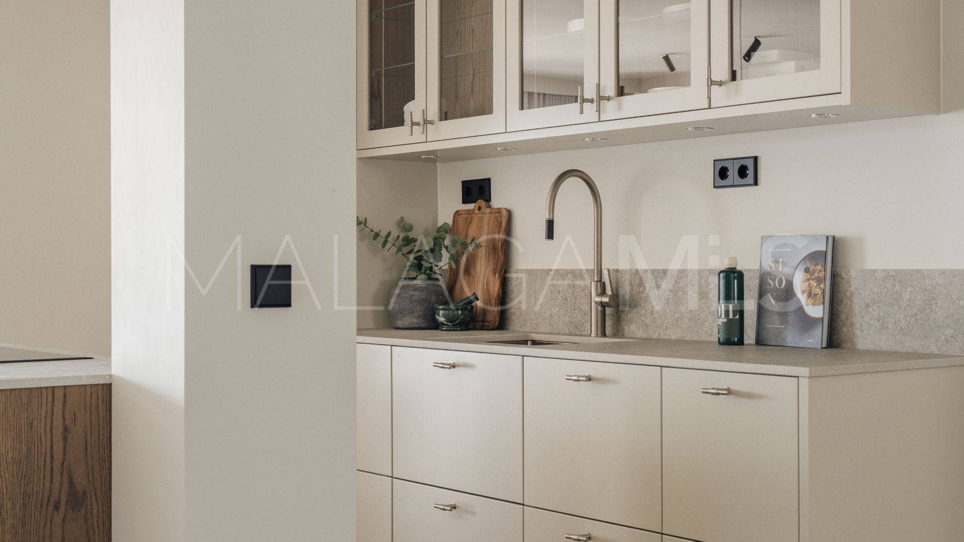 Apartment in La Quinta Village for sale