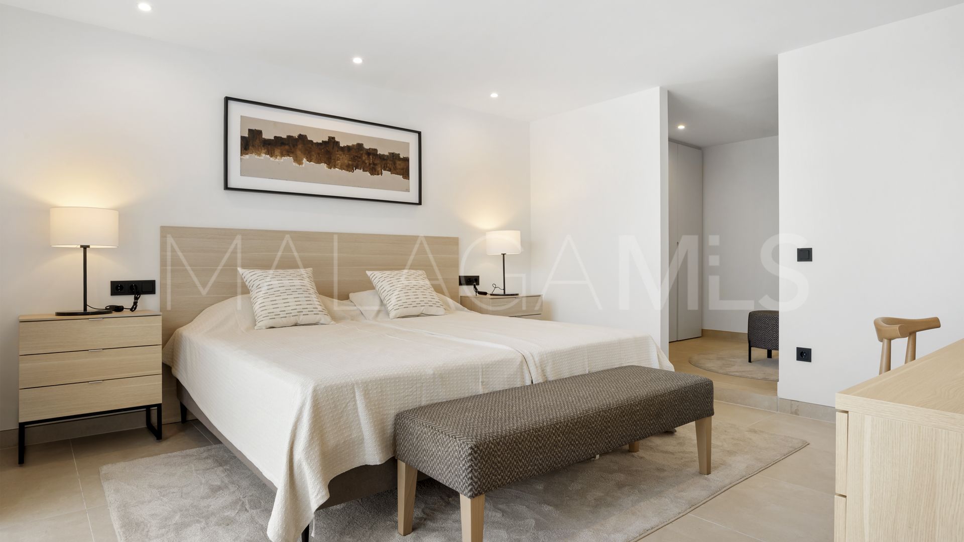 Villa for sale in Guadalmina Alta
