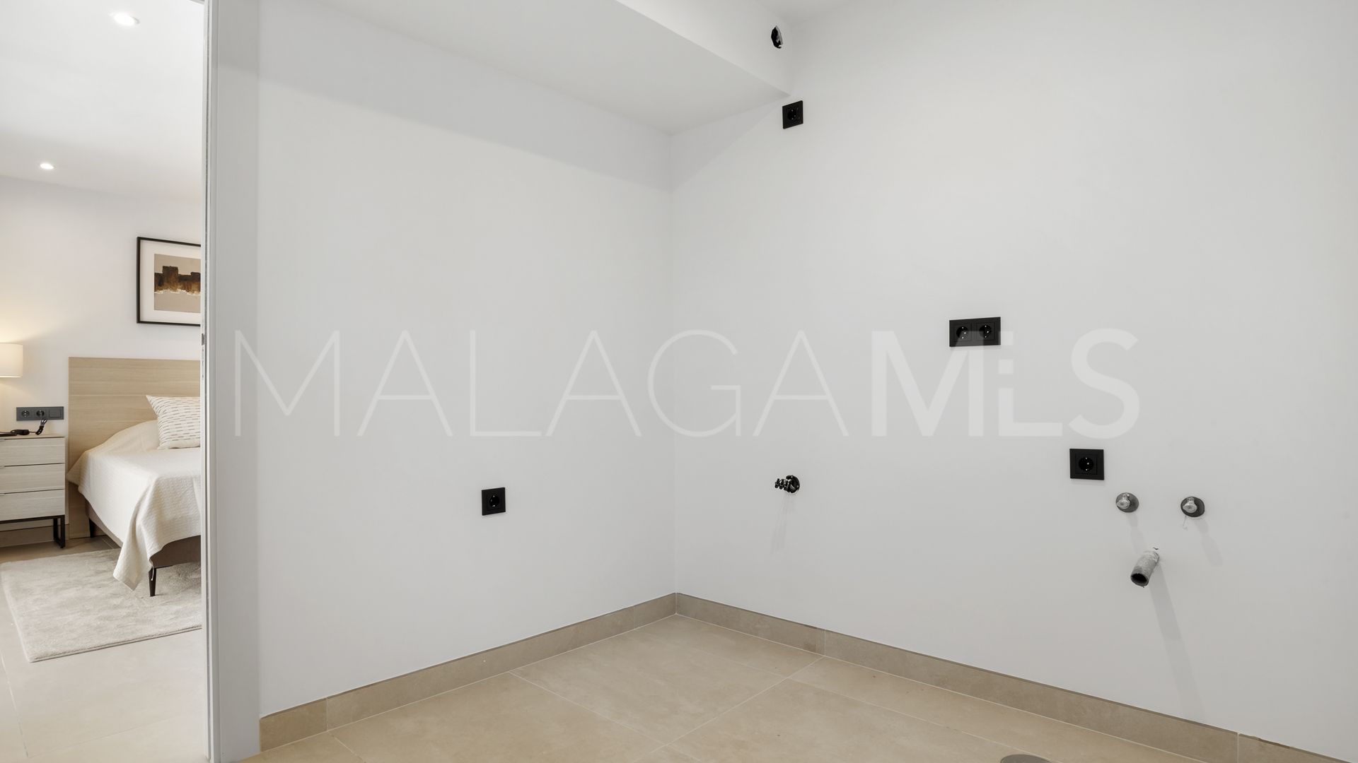 Villa for sale in Guadalmina Alta