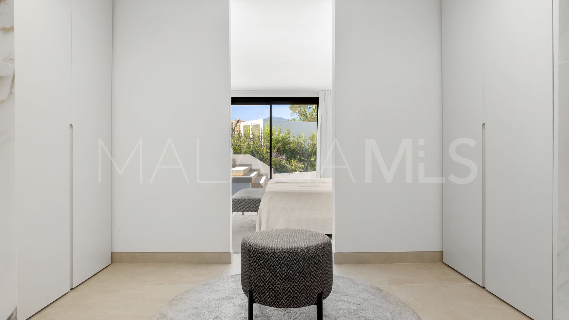 Villa for sale in Guadalmina Alta