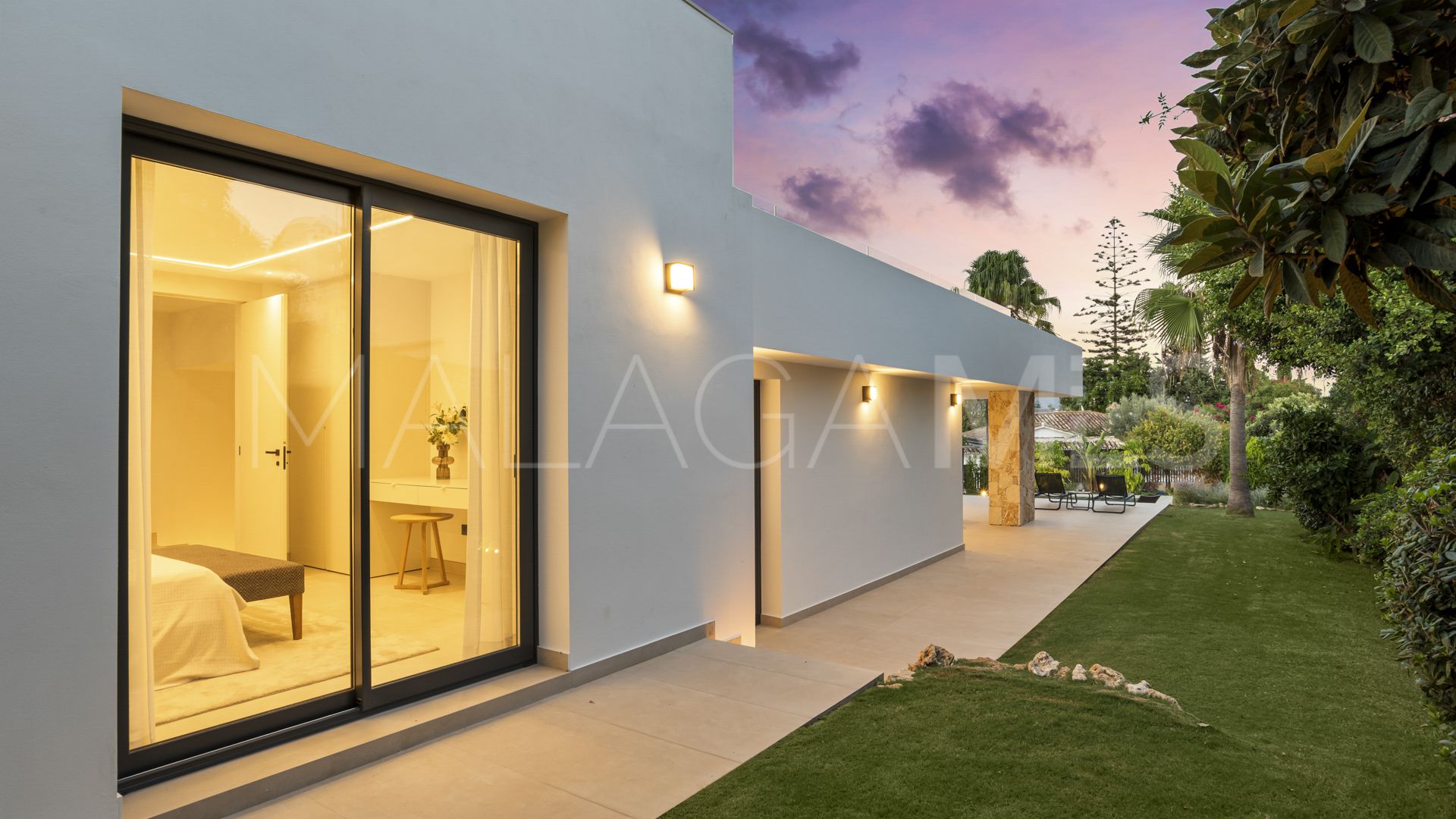 Villa for sale in Guadalmina Alta