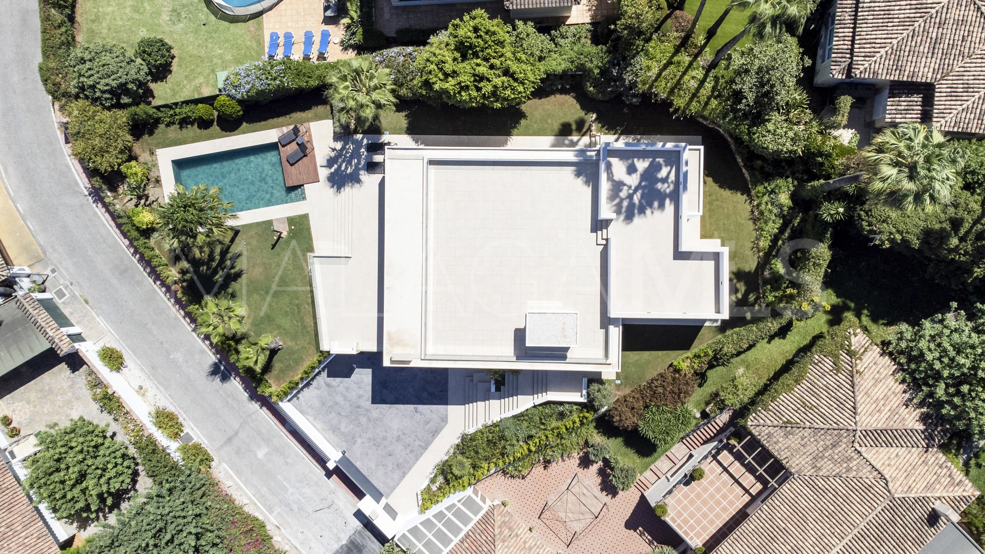 Villa for sale in Guadalmina Alta