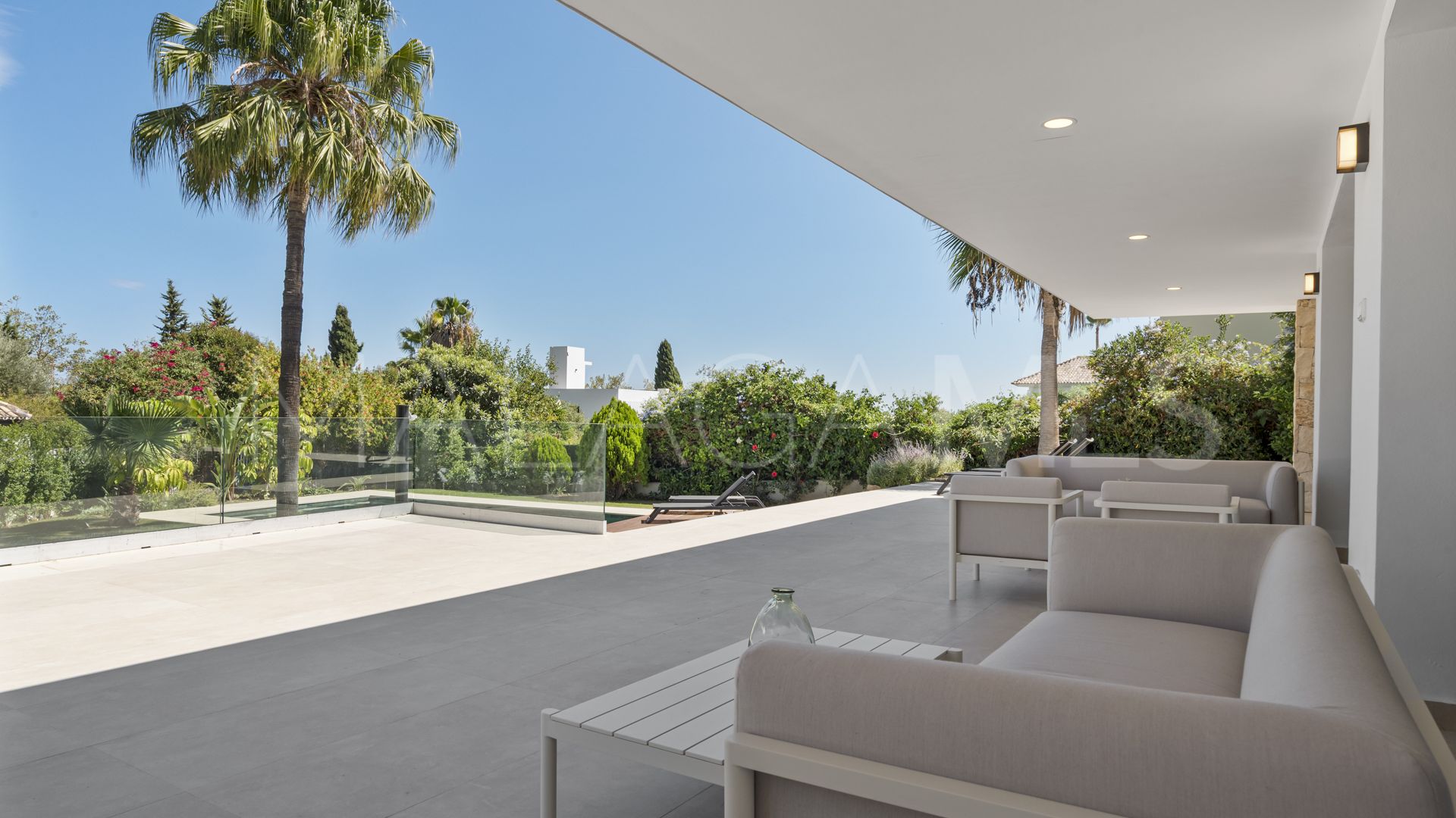 Villa for sale in Guadalmina Alta
