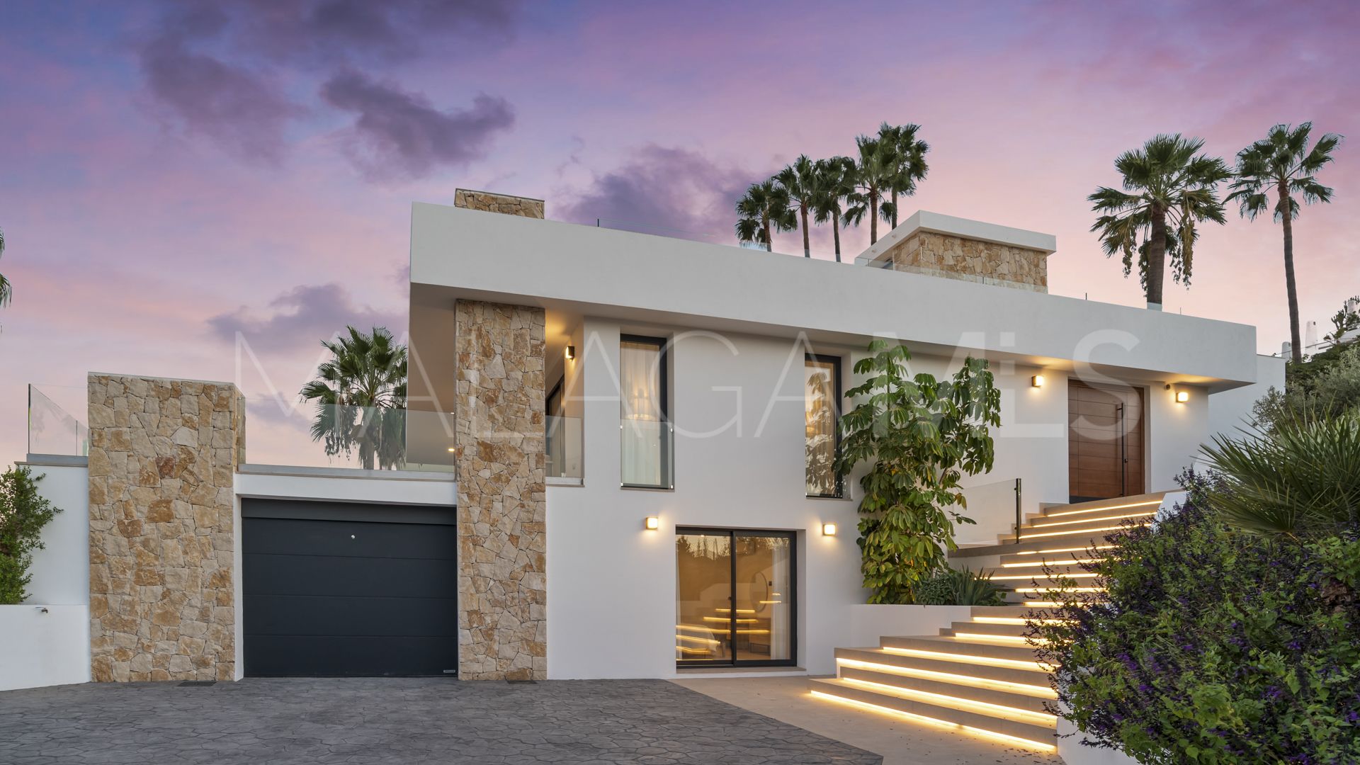 Villa for sale in Guadalmina Alta