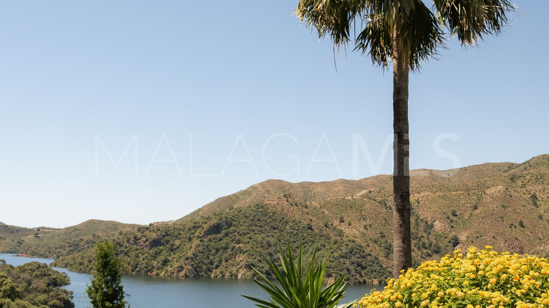 Villa for sale in Istan