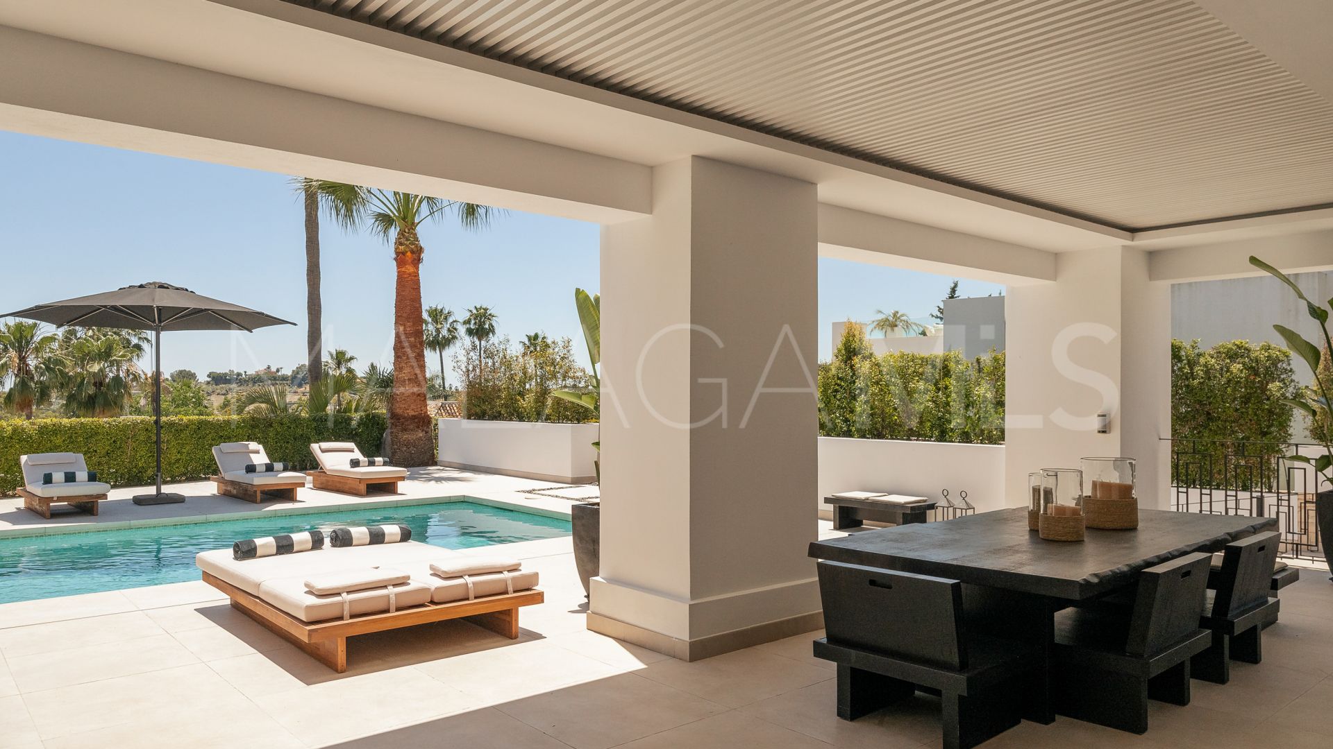 Villa for sale in Nueva Andalucia