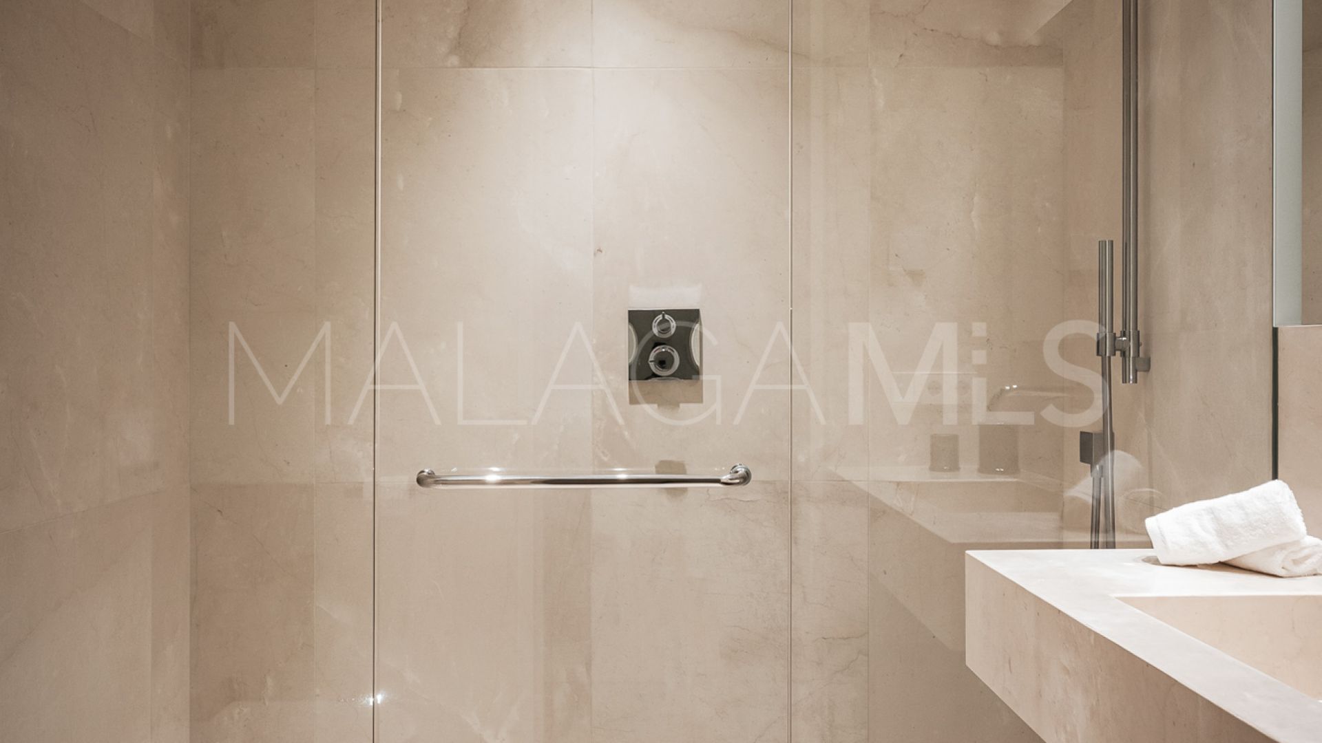 La Quinta, apartamento for sale with 3 bedrooms