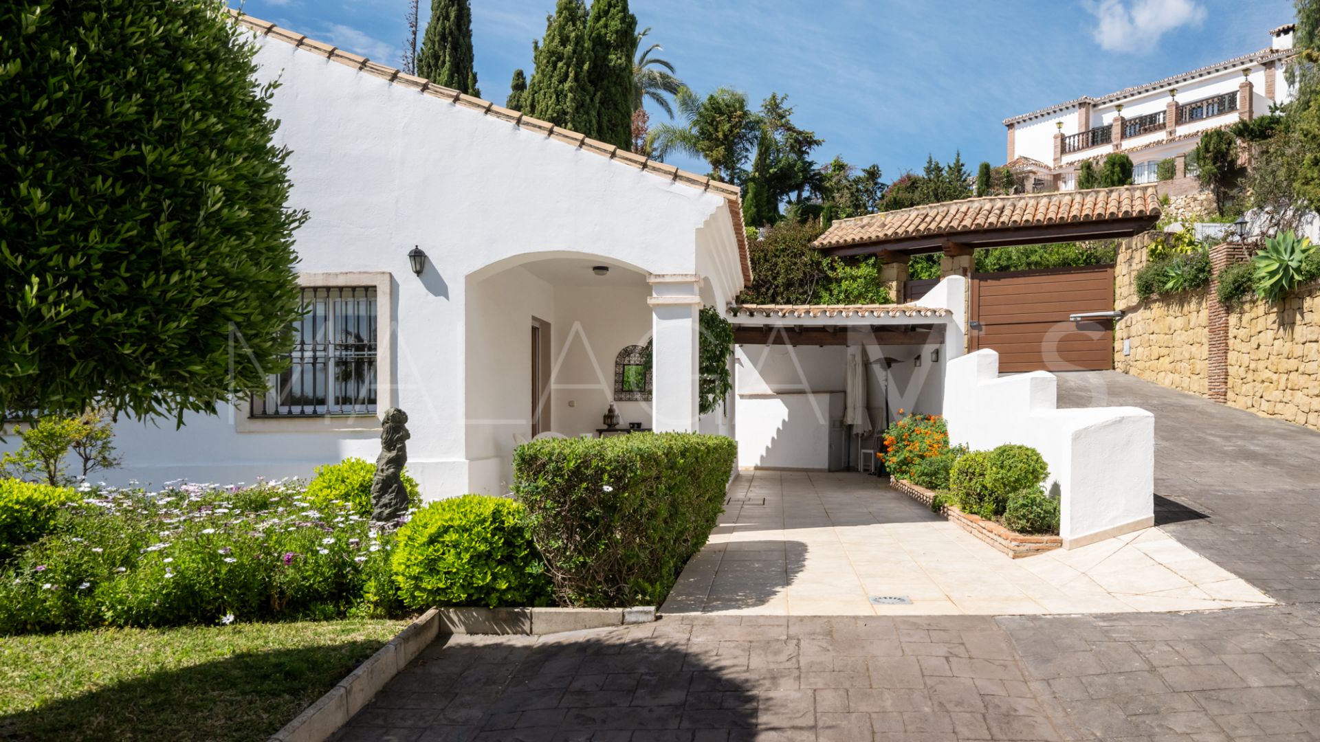 Villa for sale in El Herrojo