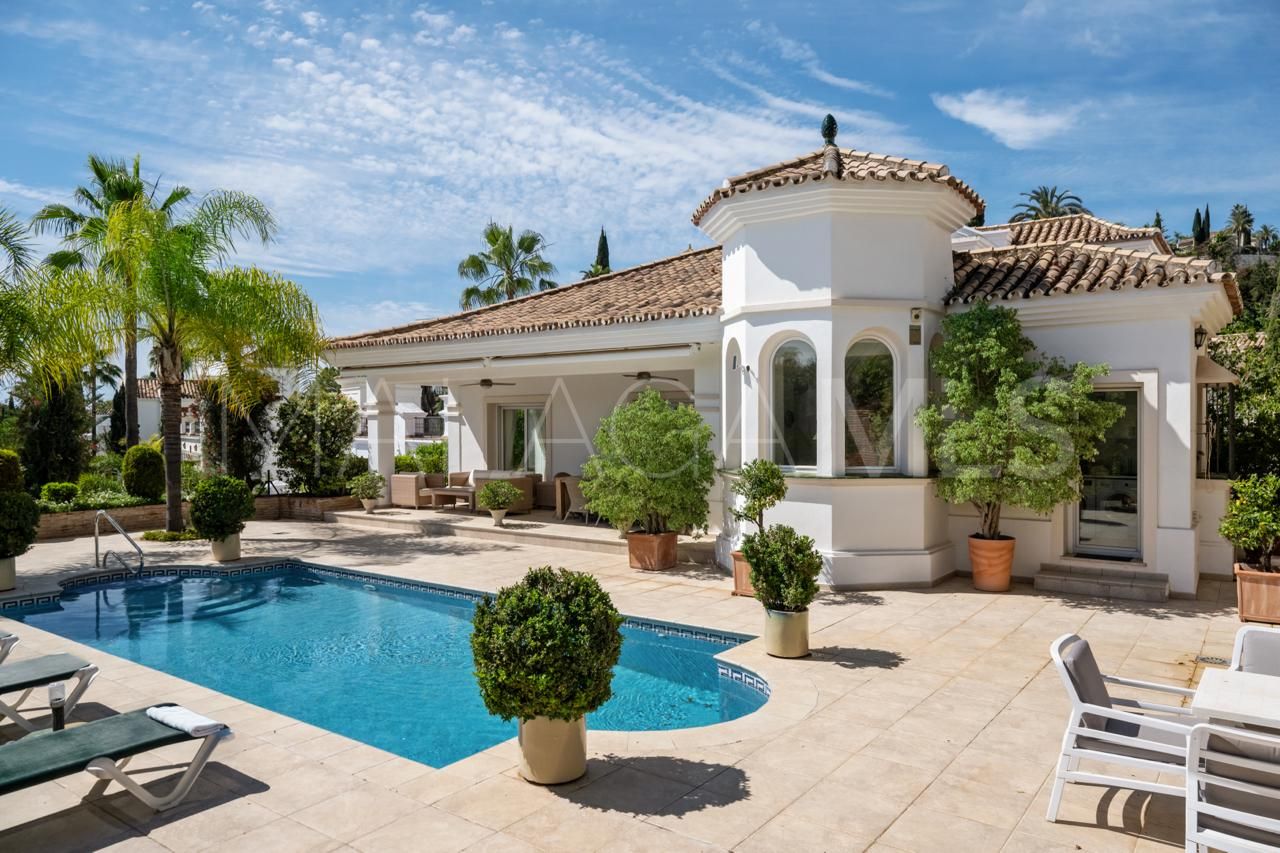 Villa for sale in El Herrojo