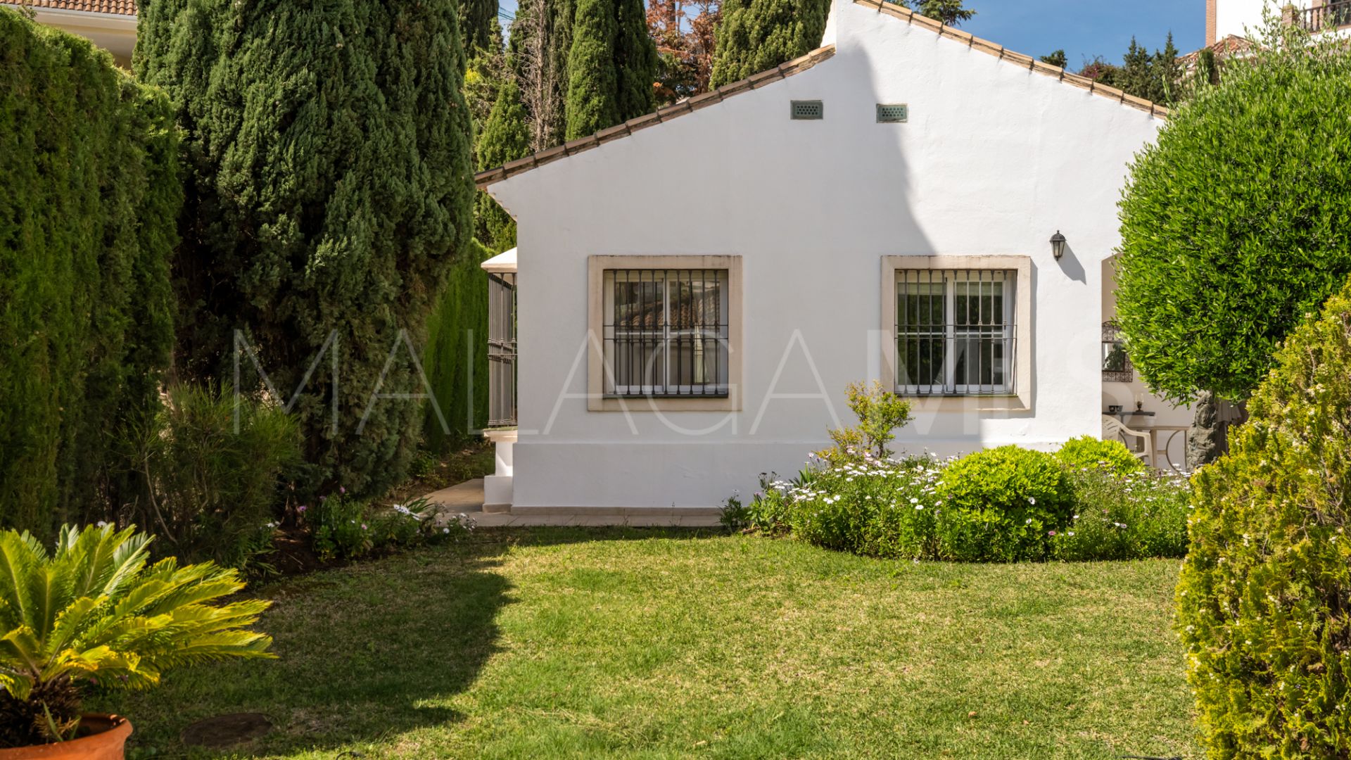 Villa for sale in El Herrojo
