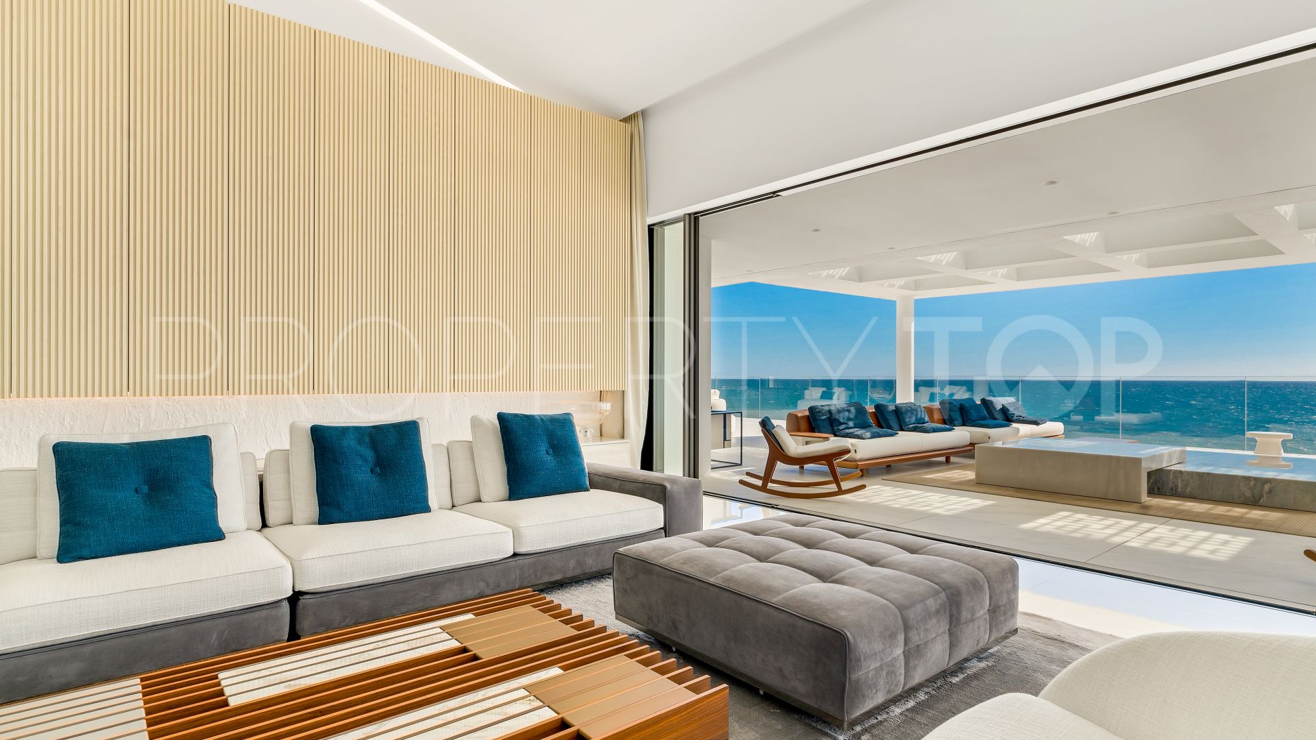 For sale Emare penthouse with 4 bedrooms