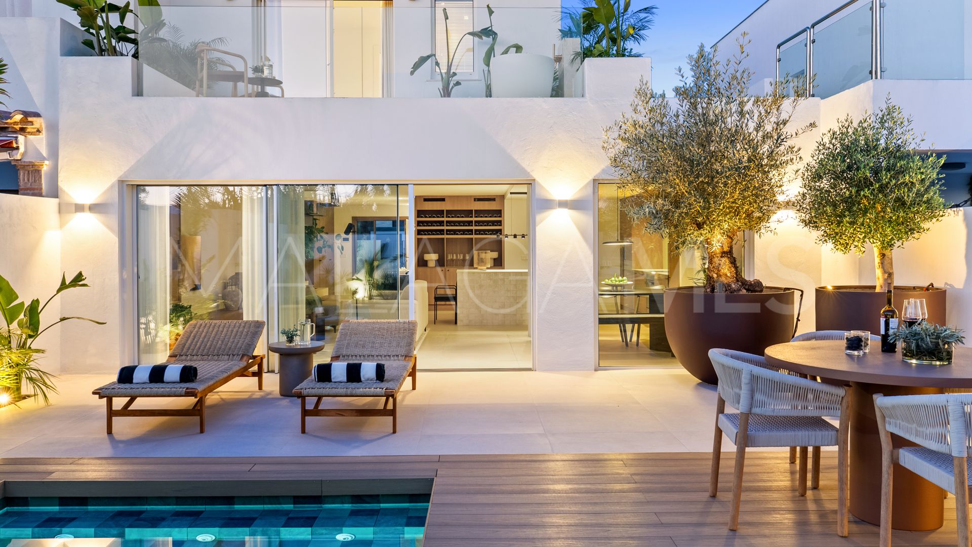 Maison de ville for sale in Nueva Andalucia