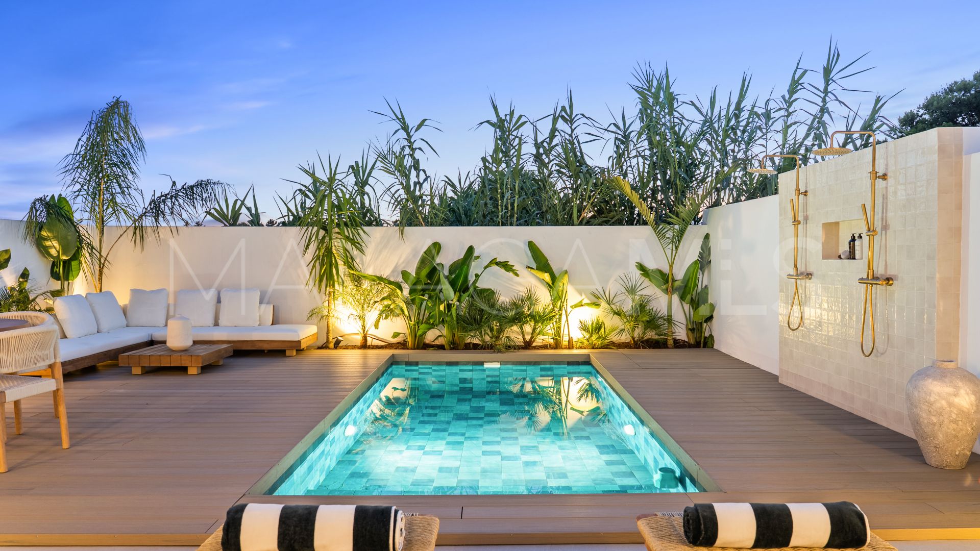 Maison de ville for sale in Nueva Andalucia