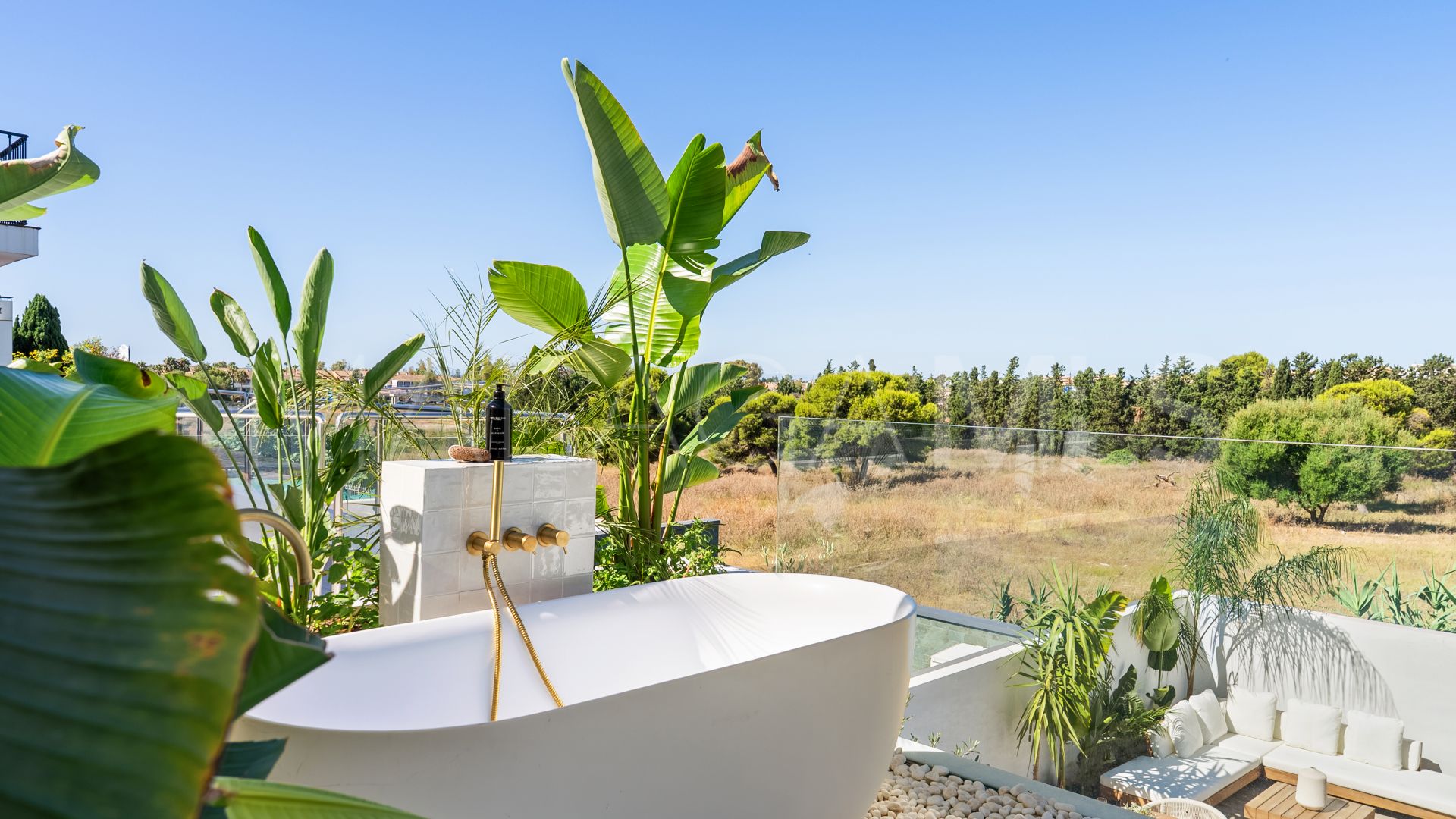 Maison de ville for sale in Nueva Andalucia
