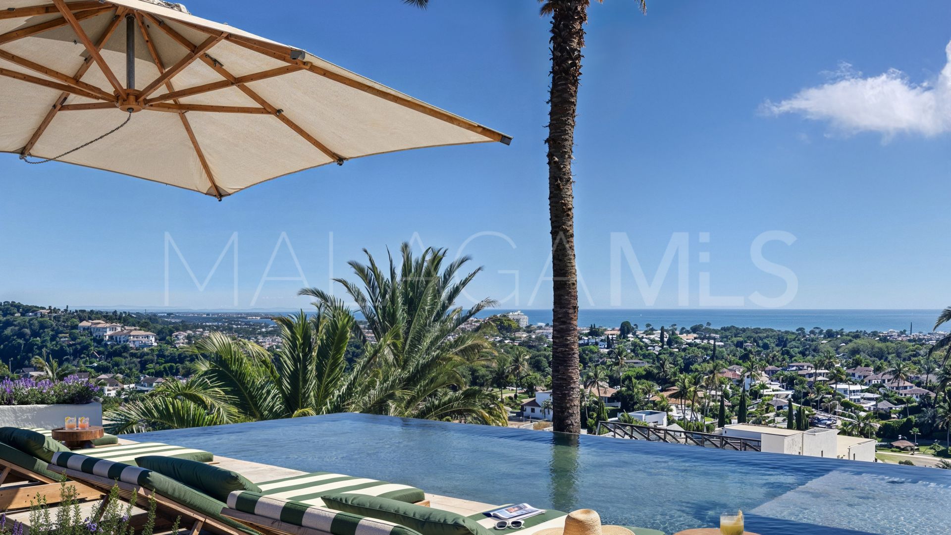 Villa for sale in Los Naranjos Hill Club