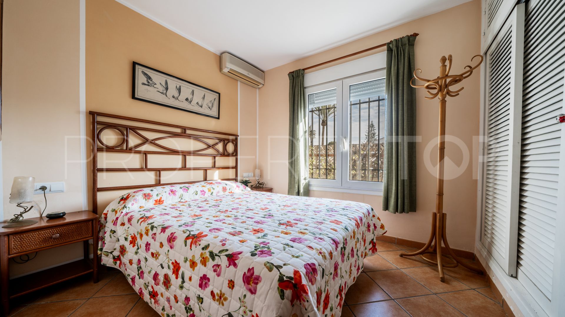 Villa en venta de 3 dormitorios en Marbesa