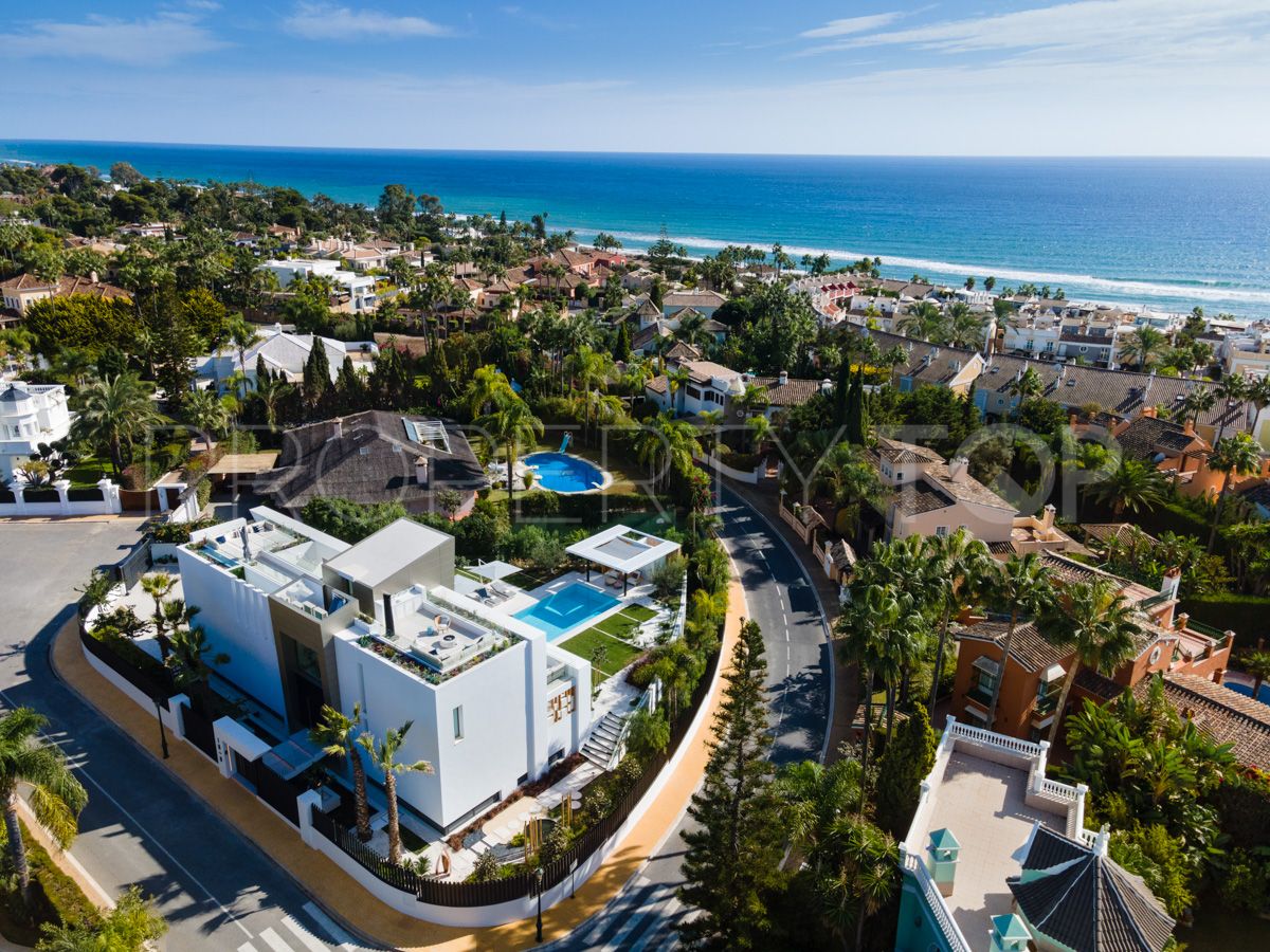Bahia de Marbella villa for sale