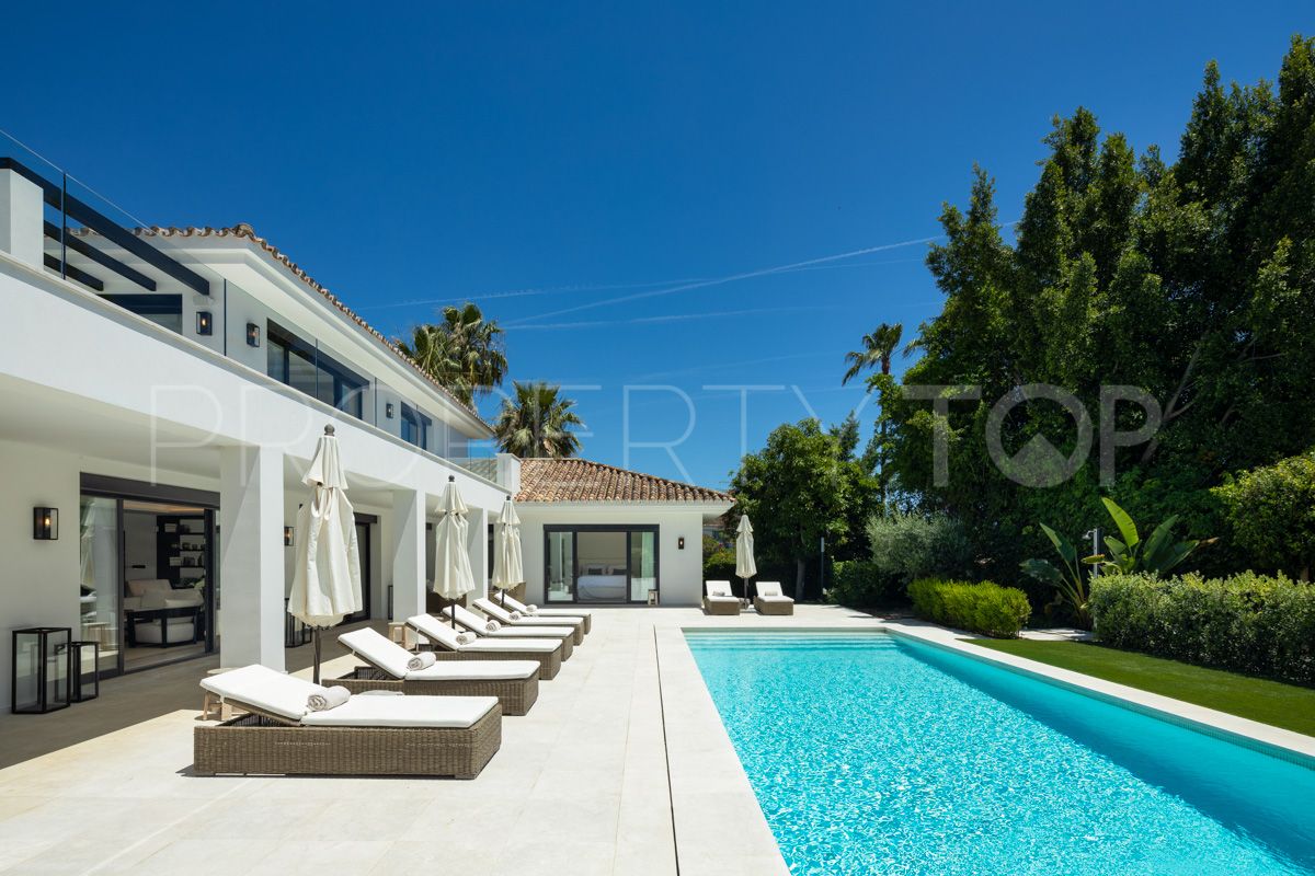 5 bedrooms villa in Nueva Andalucia for sale