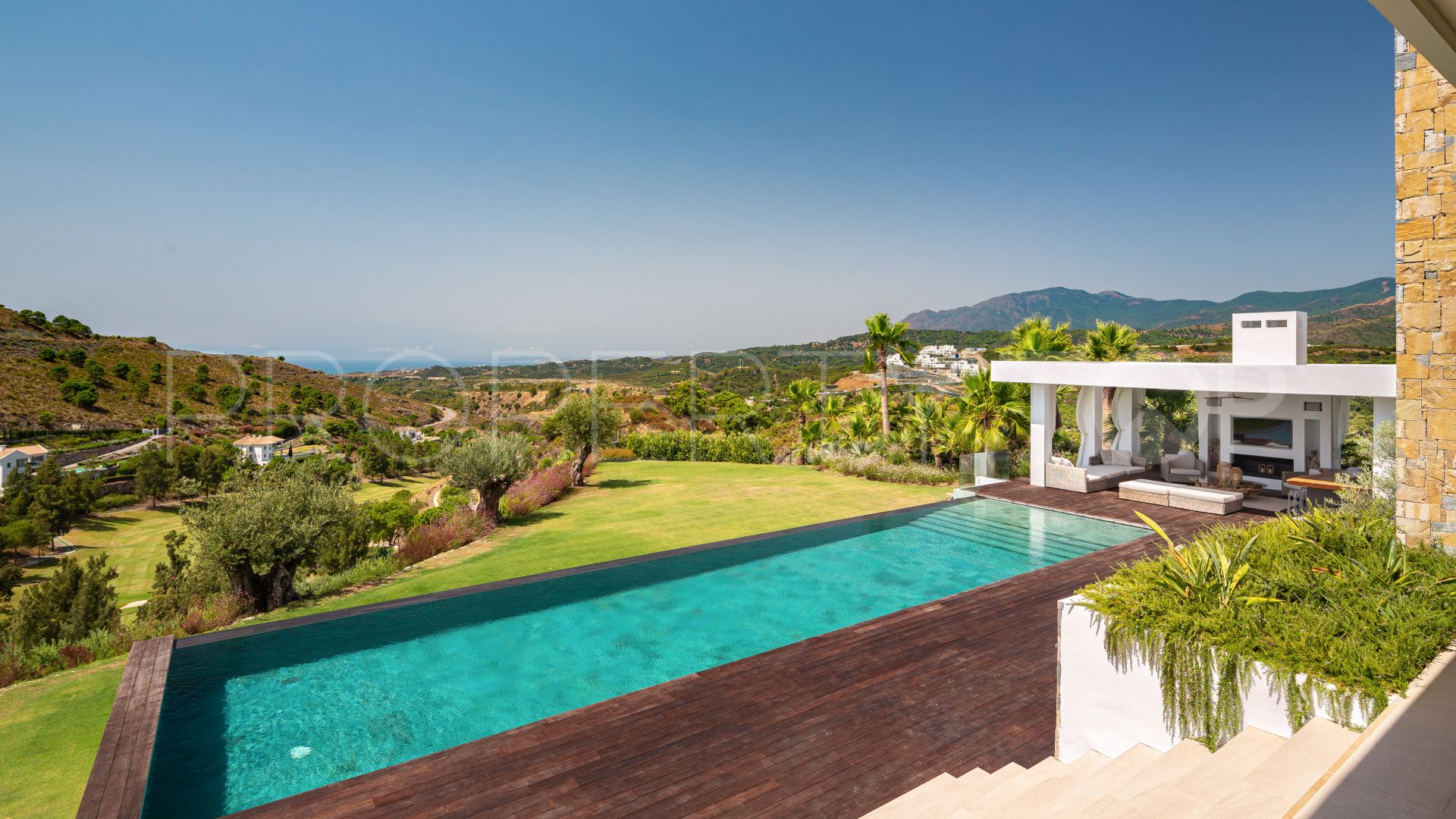 For sale Marbella Club villa with 6 bedrooms